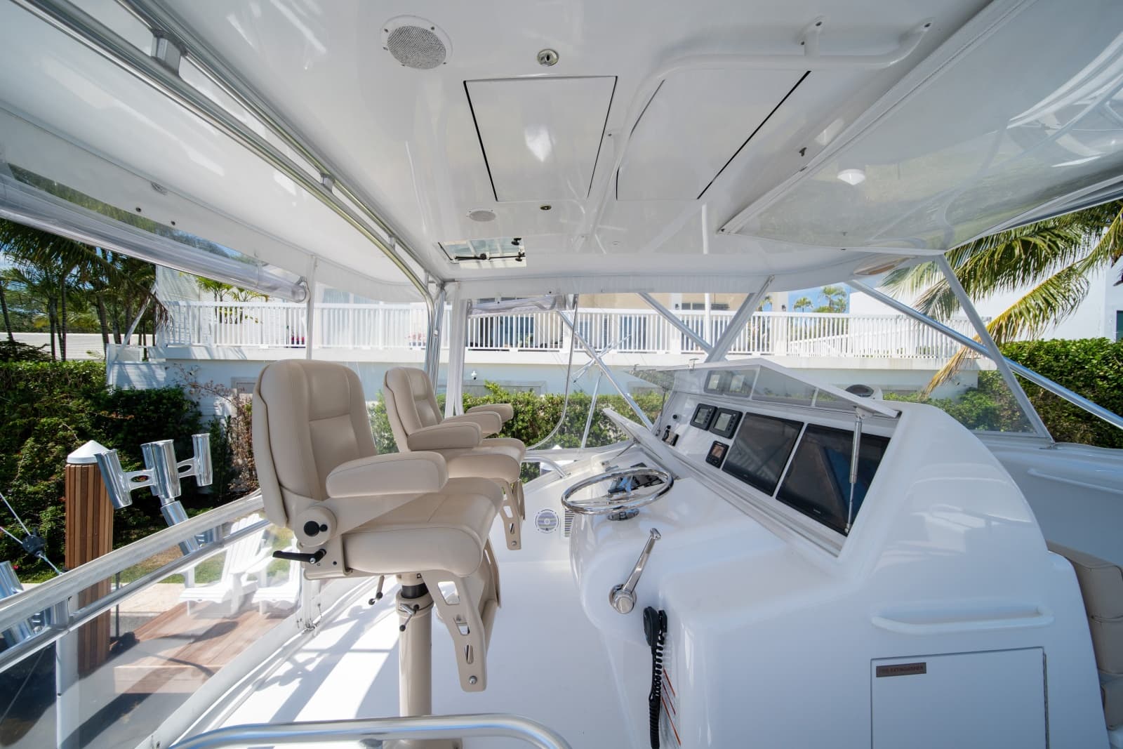 2017 Hatteras 54 GT - Photo 11