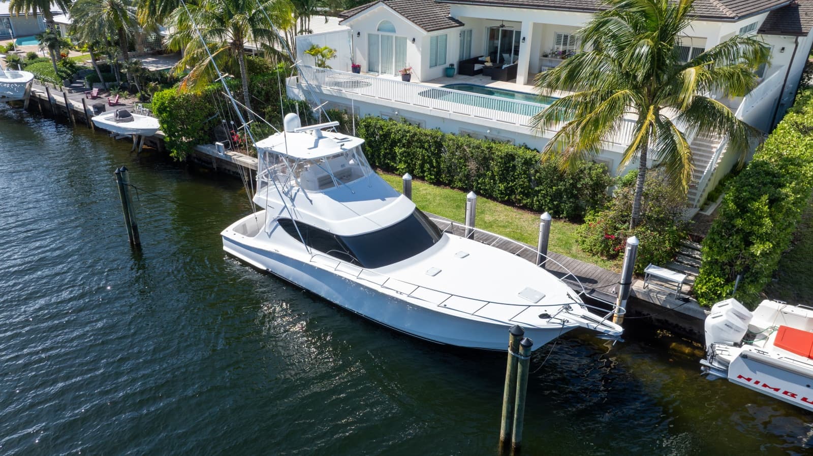 2017 Hatteras 54 GT - Photo 2