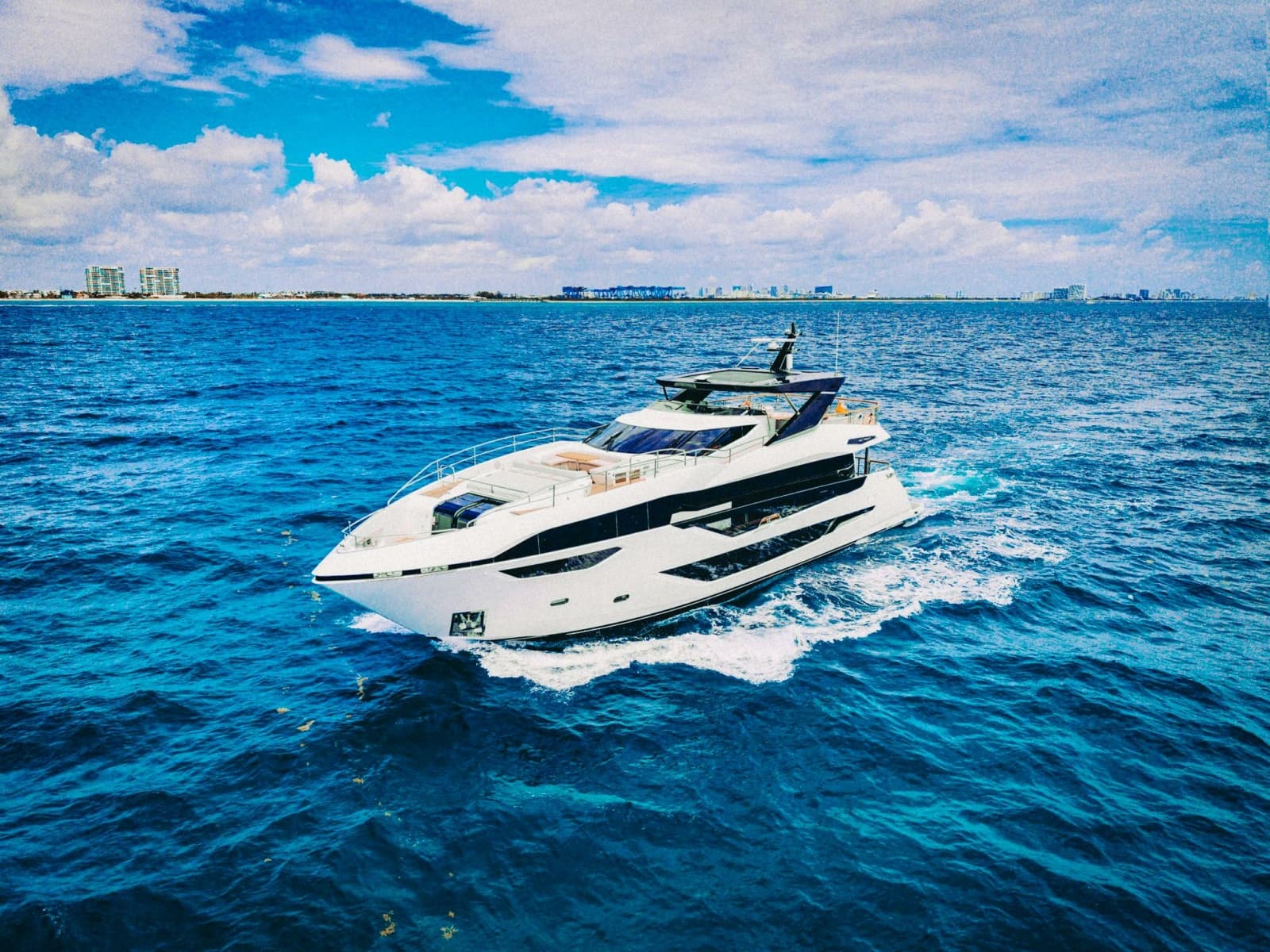 2024 Sunseeker Sunseeker 100 Yacht - Photo 4