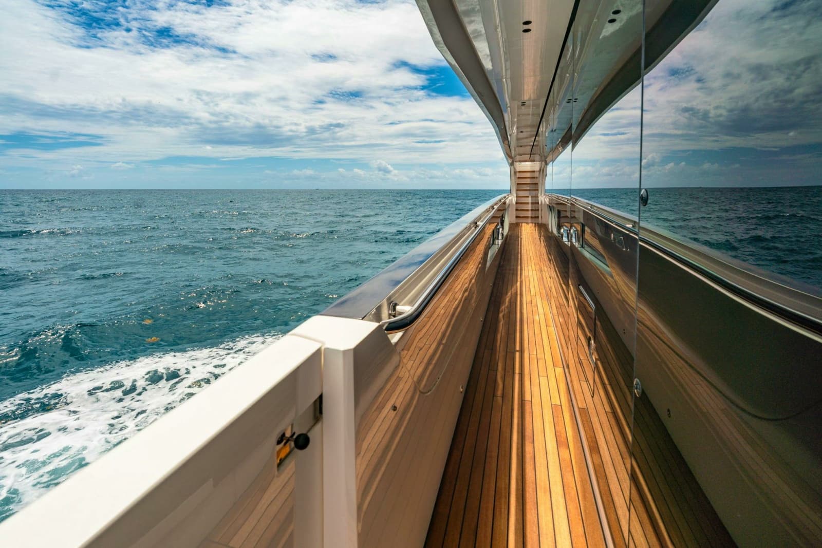 2024 Sunseeker Sunseeker 100 Yacht - Photo 30