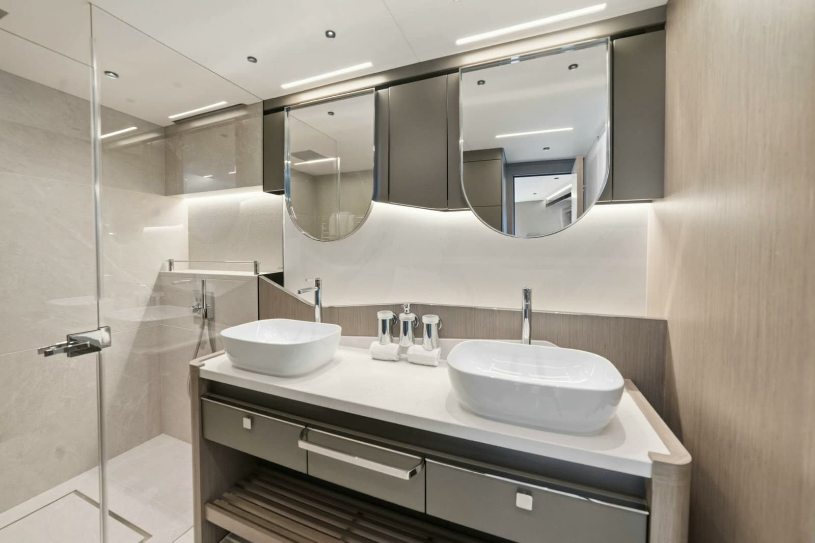 2024 Sunseeker Sunseeker 100 Yacht - Photo 20