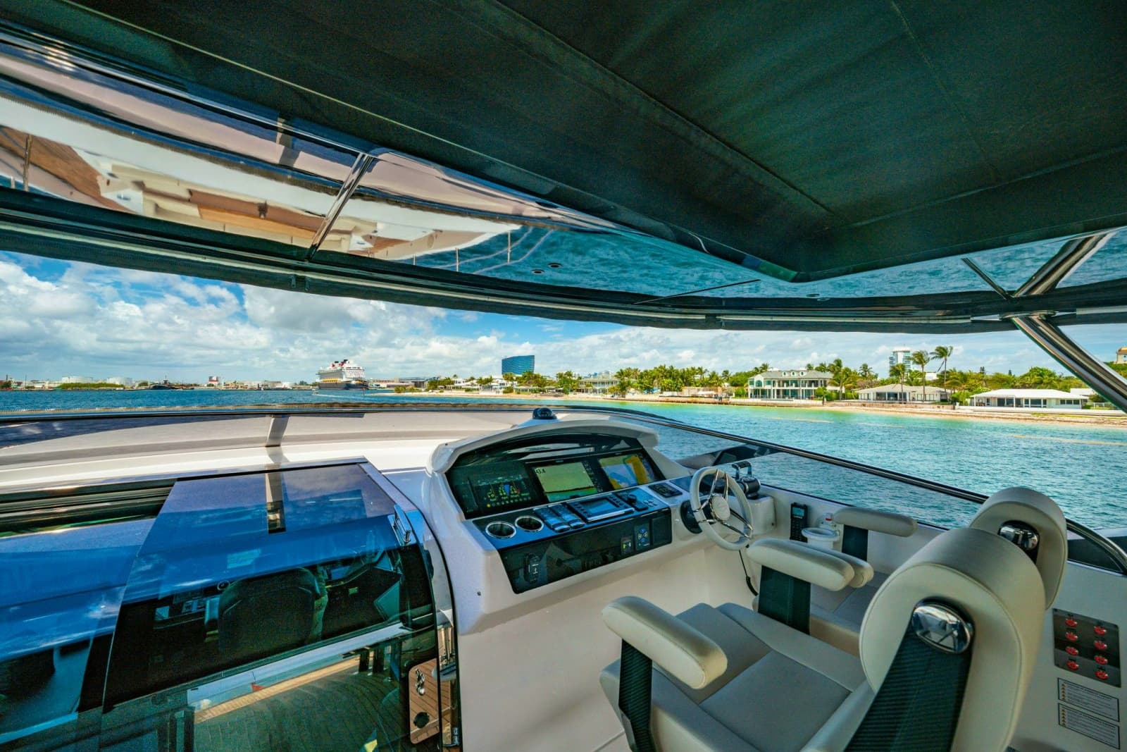 2024 Sunseeker Sunseeker 100 Yacht - Photo 44