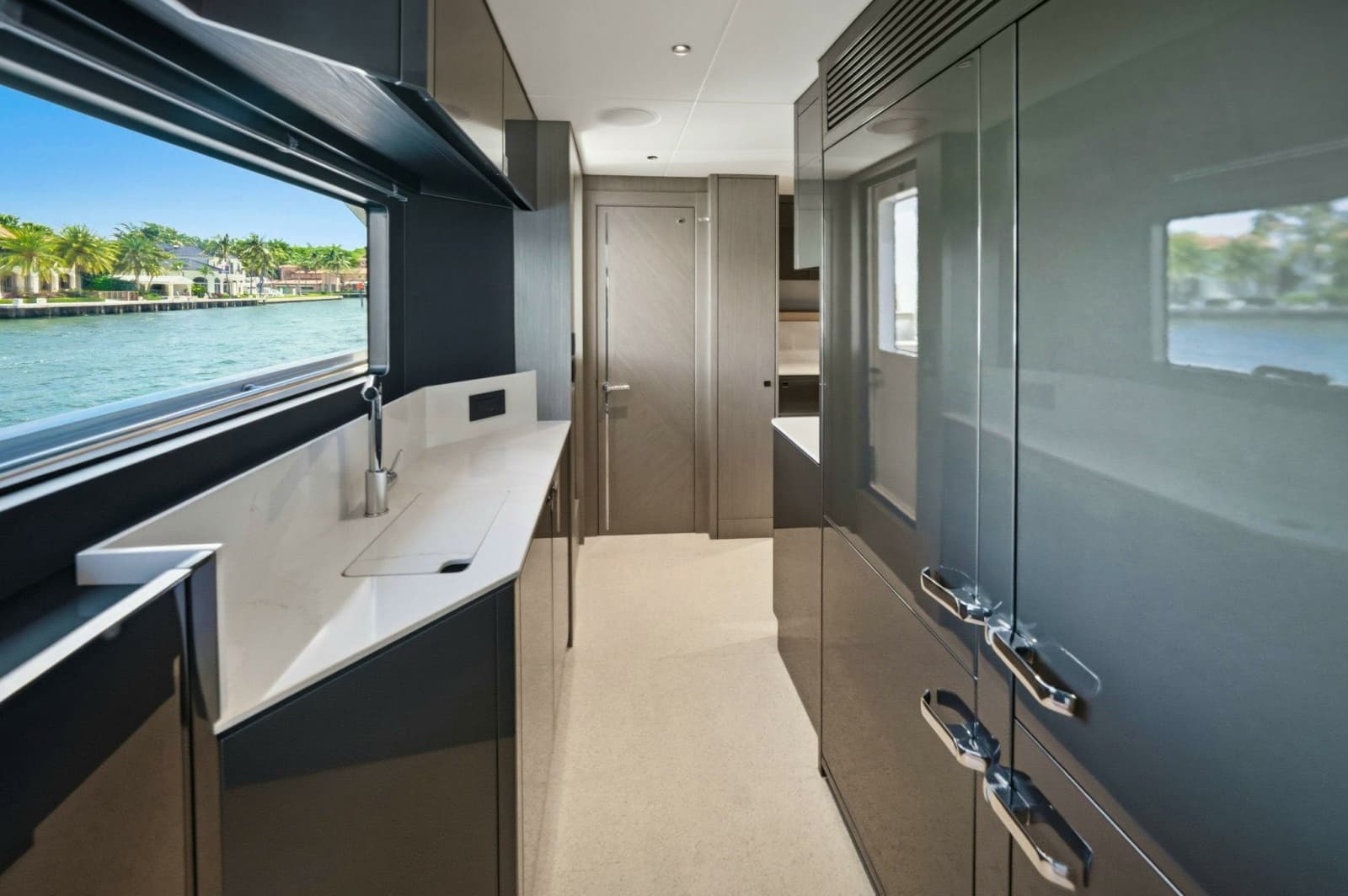 2024 Sunseeker Sunseeker 100 Yacht - Photo 14
