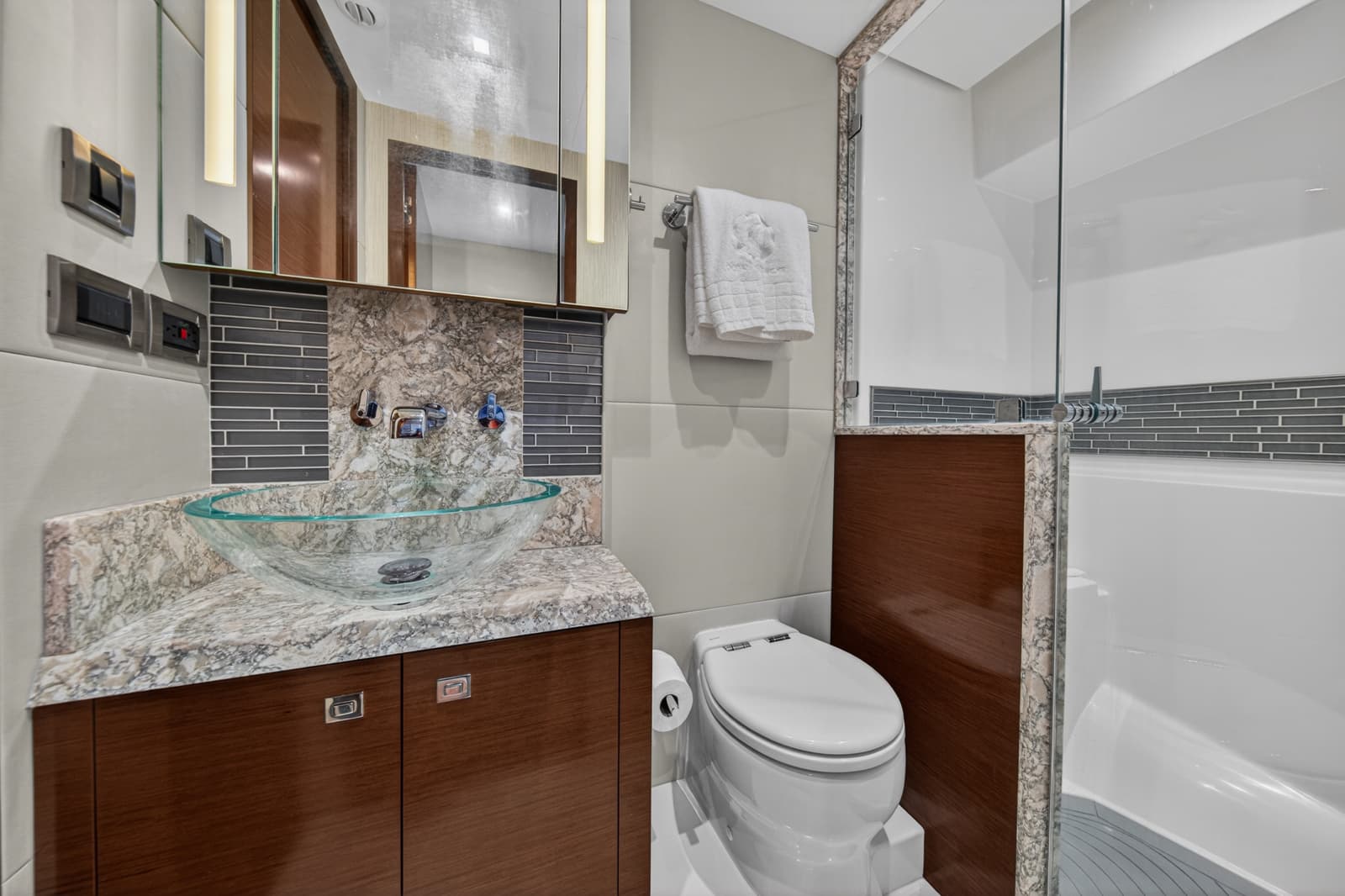 2021 Ocean Alexander 70E - Photo 81