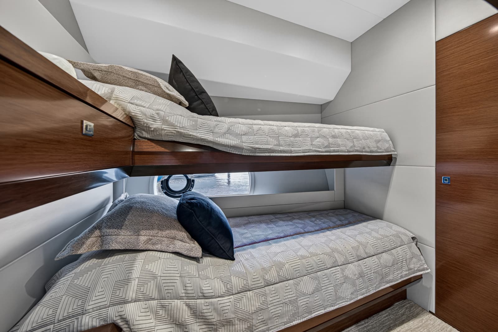 2021 Ocean Alexander 70E - Photo 83
