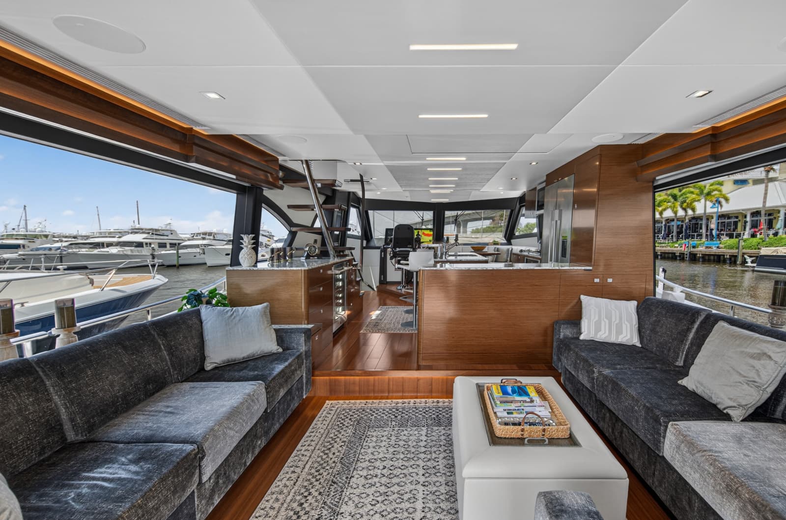 2021 Ocean Alexander 70E - Photo 12