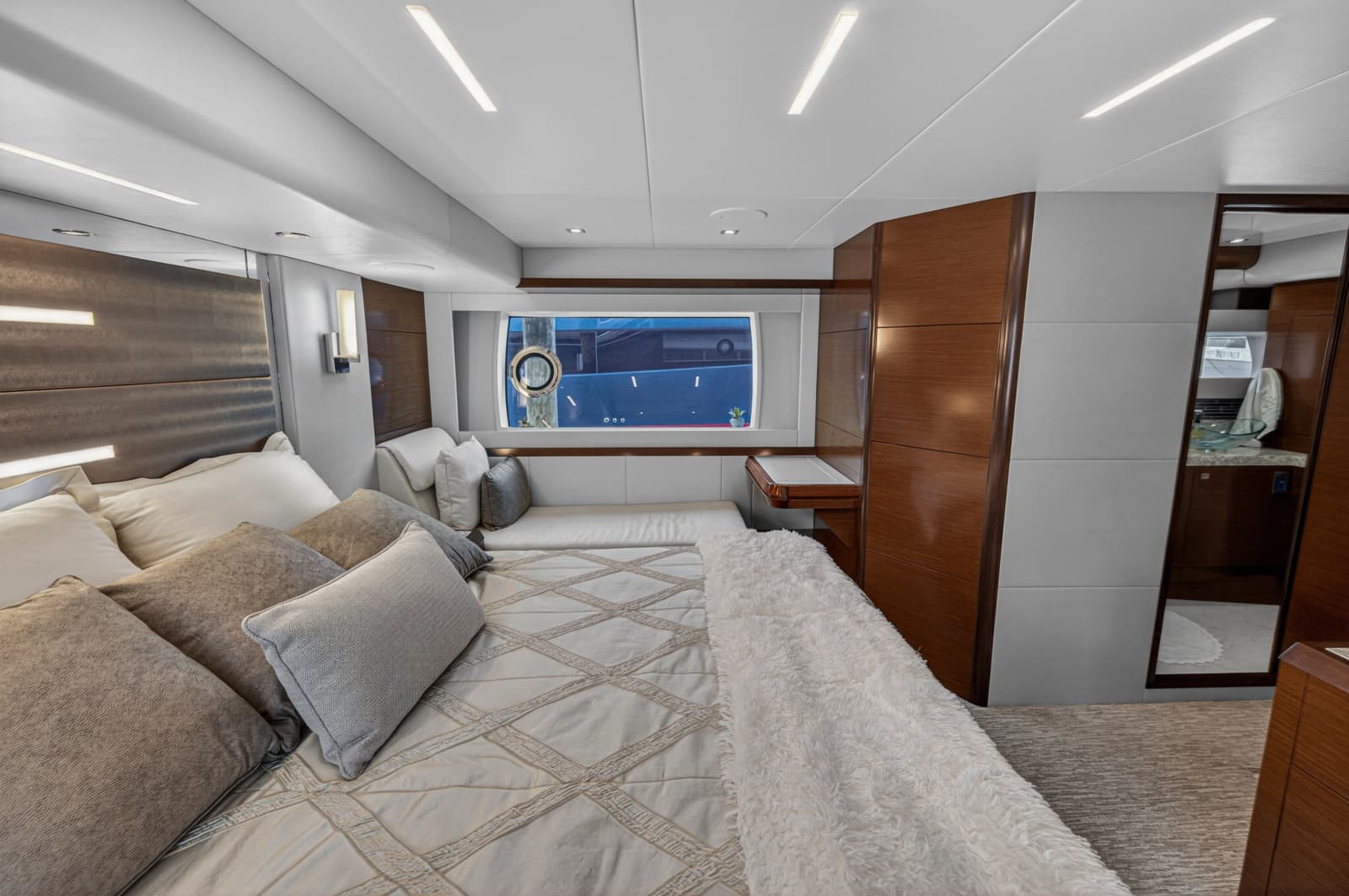 2021 Ocean Alexander 70E - Photo 66