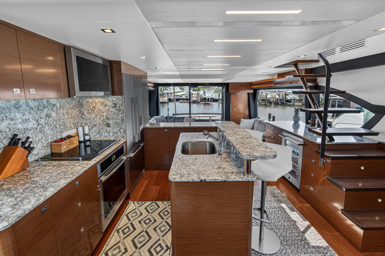 2021 Ocean Alexander 70E - Photo 28