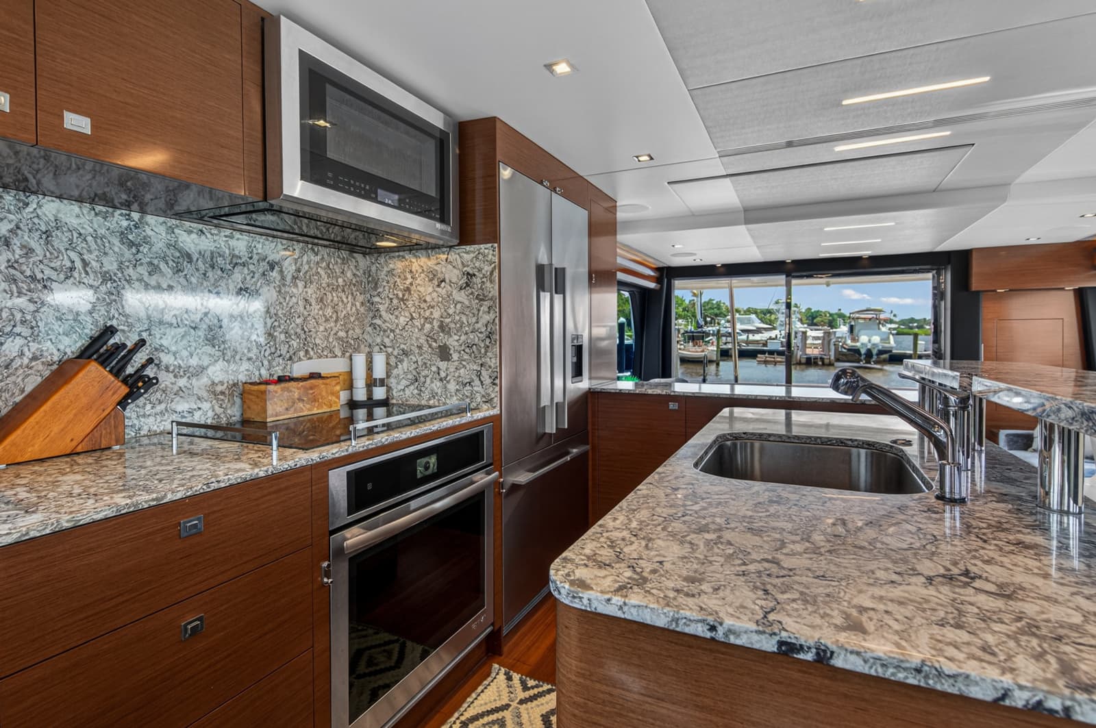 2021 Ocean Alexander 70E - Photo 31