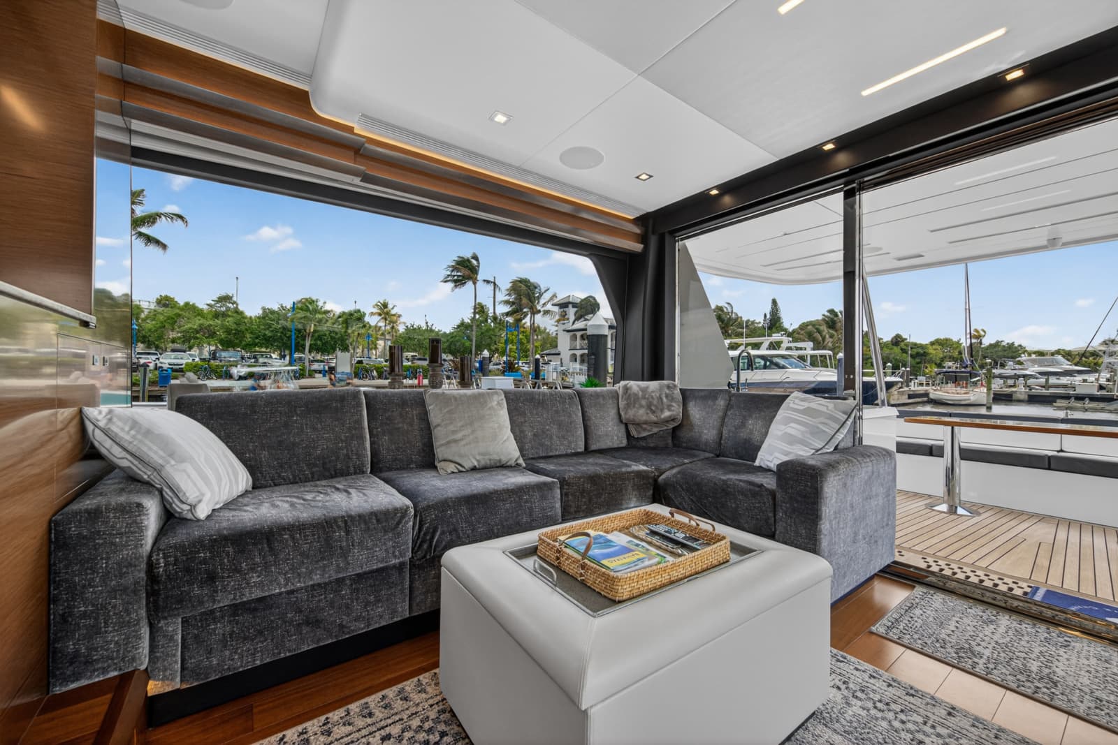 2021 Ocean Alexander 70E - Photo 15