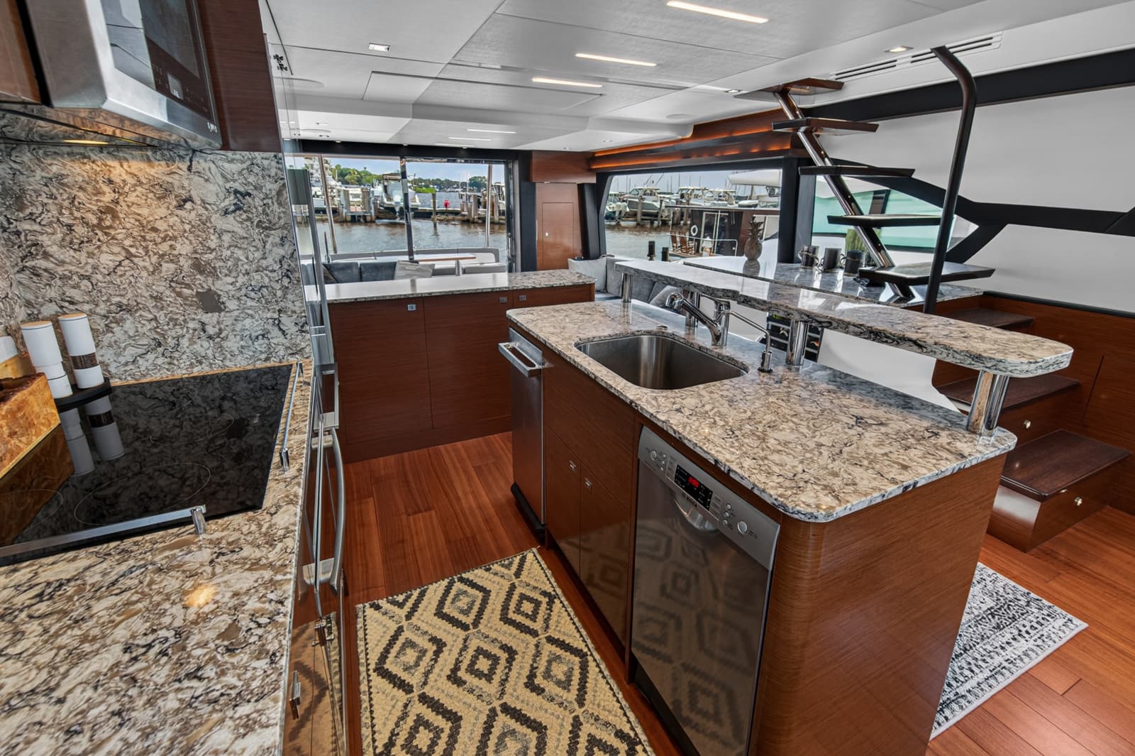 2021 Ocean Alexander 70E - Photo 29