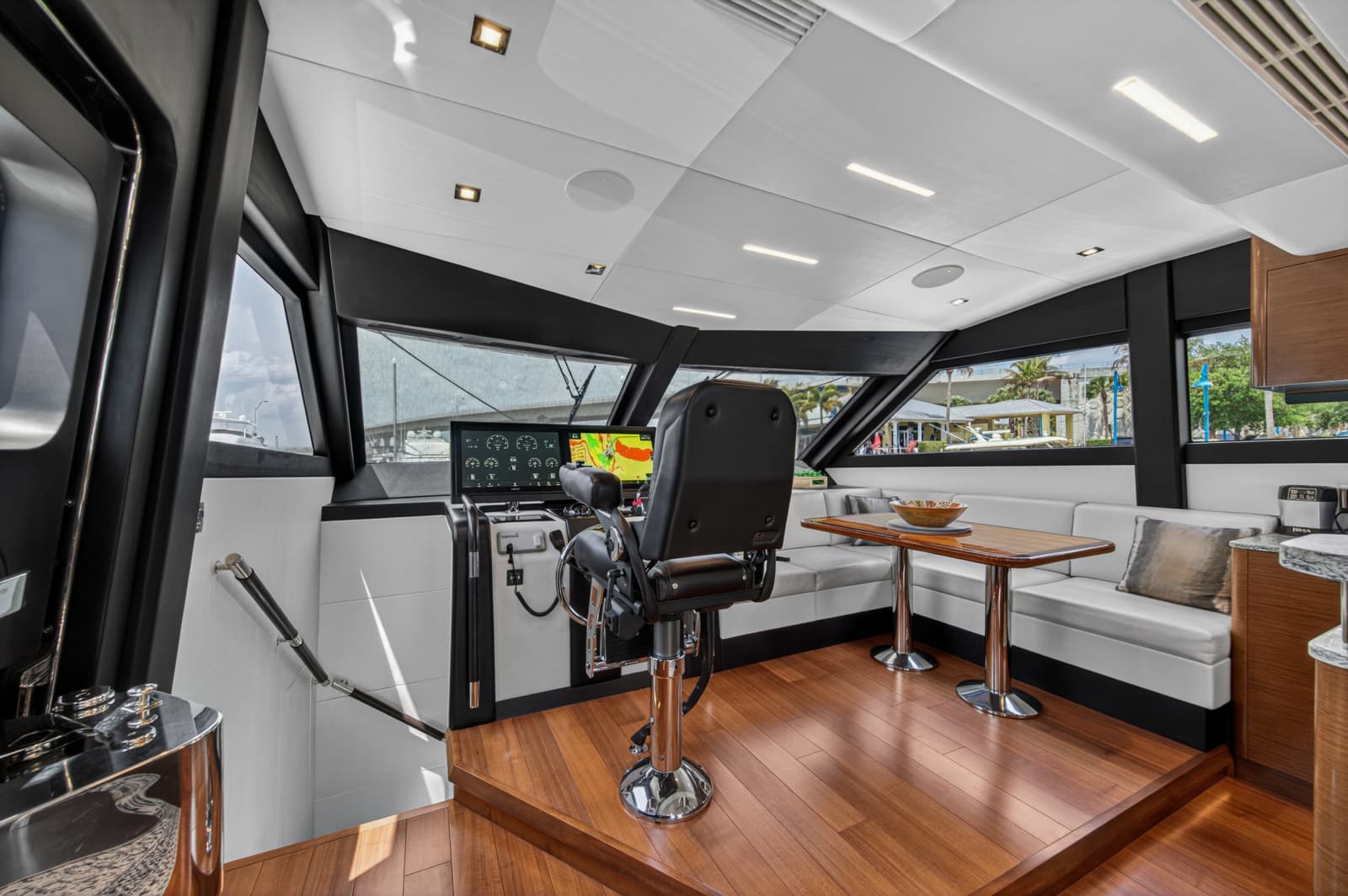 2021 Ocean Alexander 70E - Photo 45