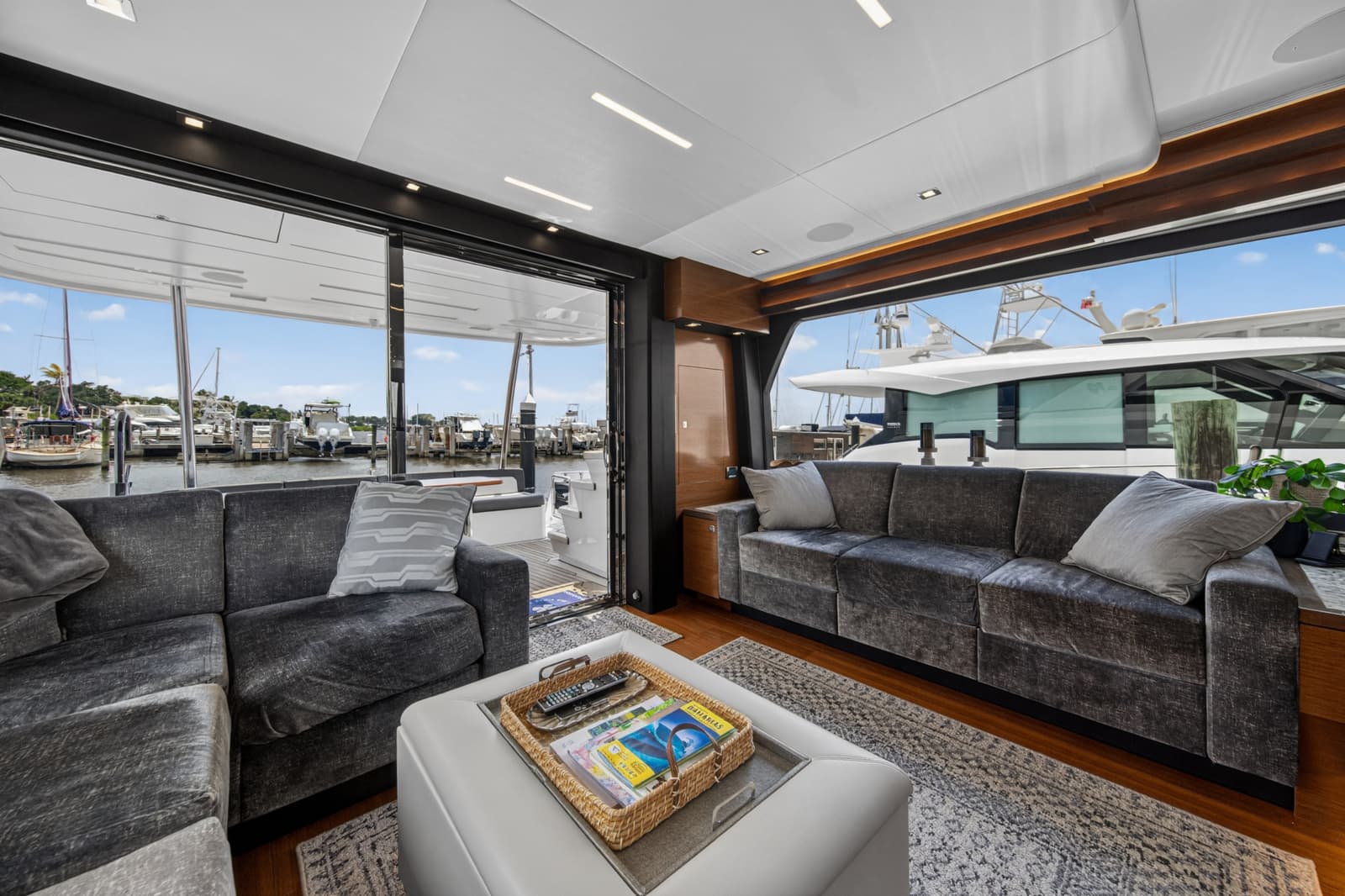 2021 Ocean Alexander 70E - Photo 17