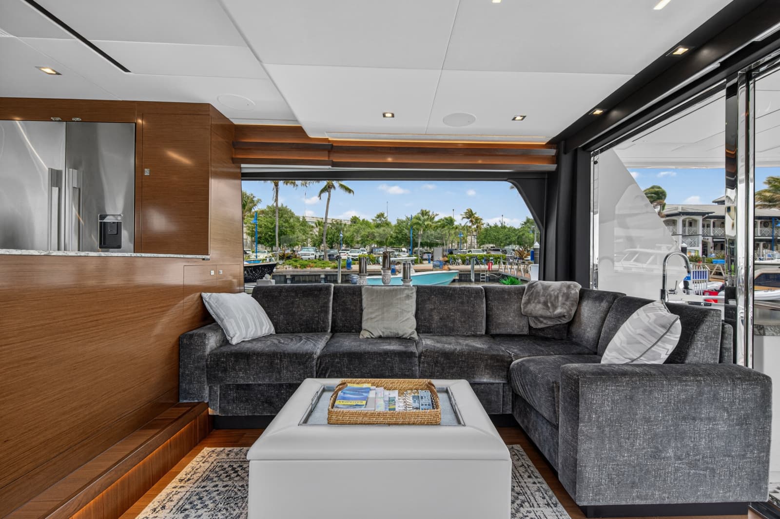 2021 Ocean Alexander 70E - Photo 14