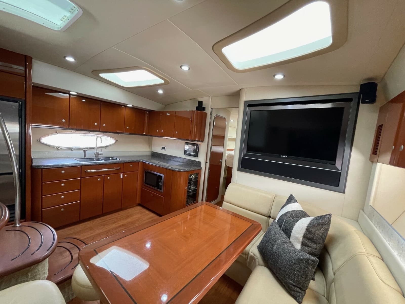 2008 Formula 45 Yacht - Photo 19