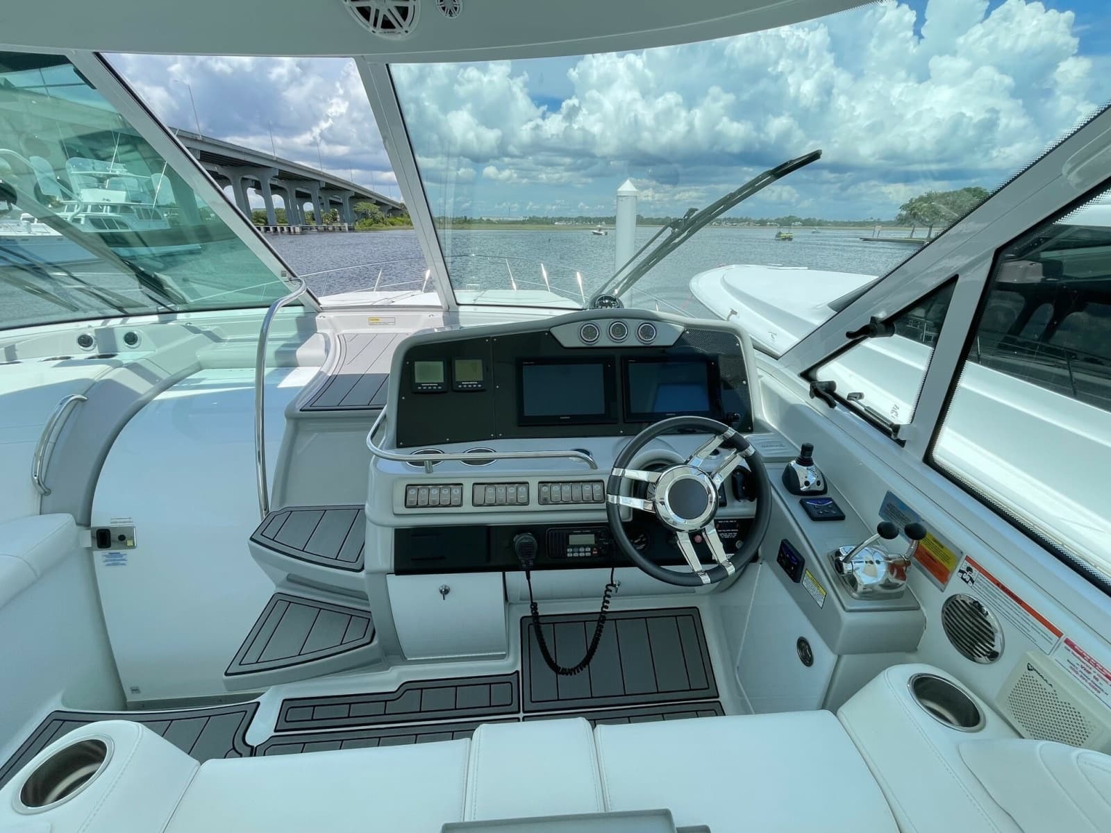 2008 Formula 45 Yacht - Photo 12