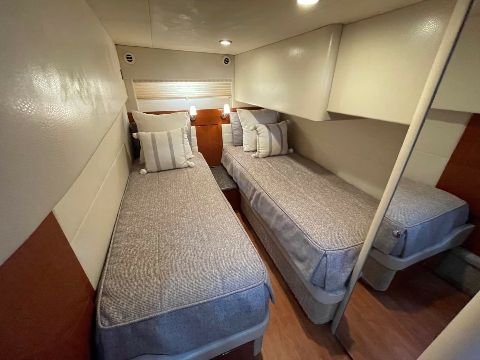 2008 Formula 45 Yacht - Photo 37