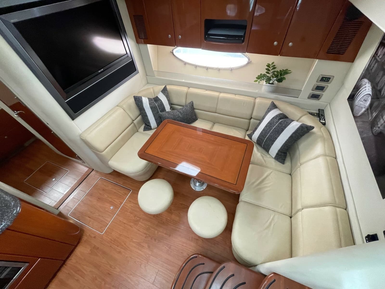 2008 Formula 45 Yacht - Photo 17