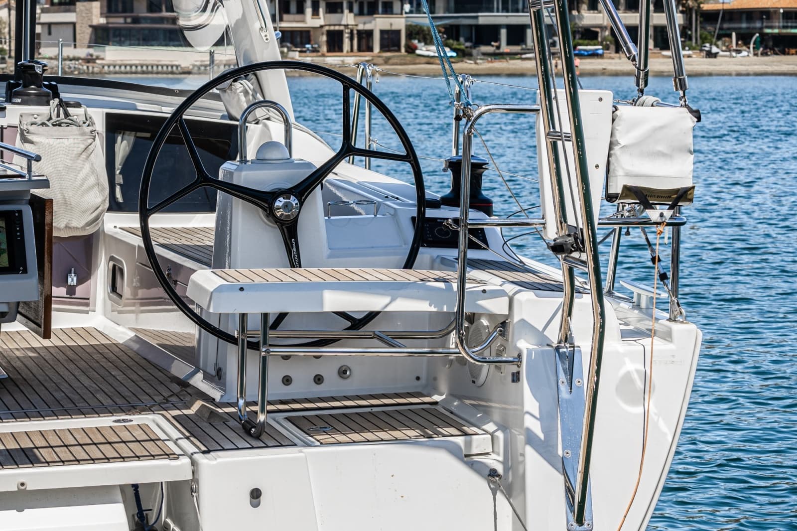 2018 Beneteau Oceanis 41.1 - Photo 12