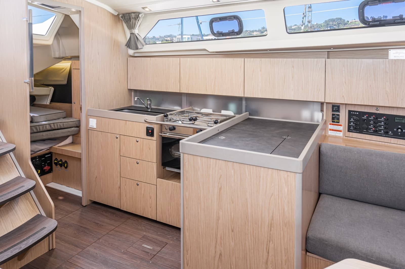 2018 Beneteau Oceanis 41.1 - Photo 19