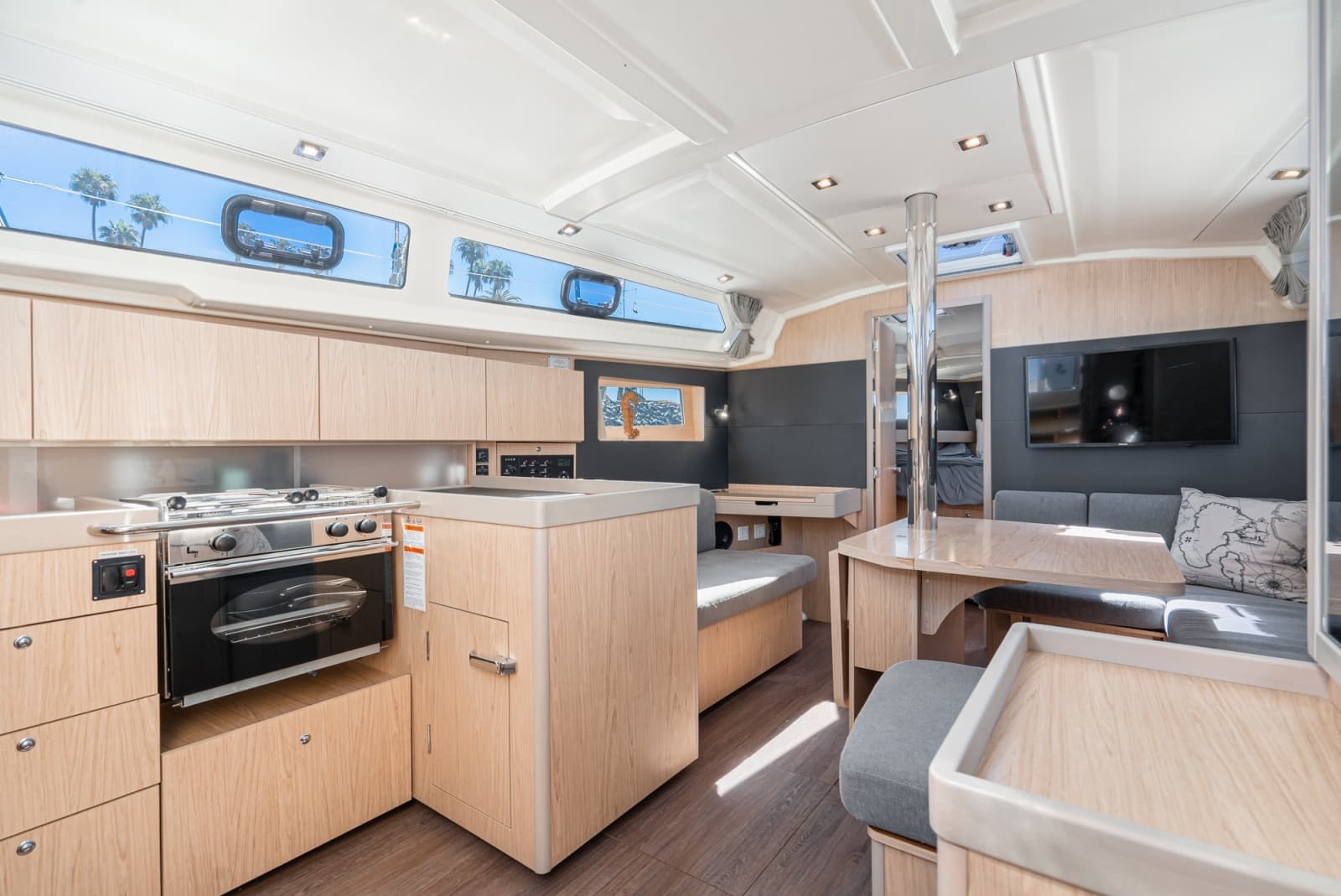 2018 Beneteau Oceanis 41.1 - Photo 18