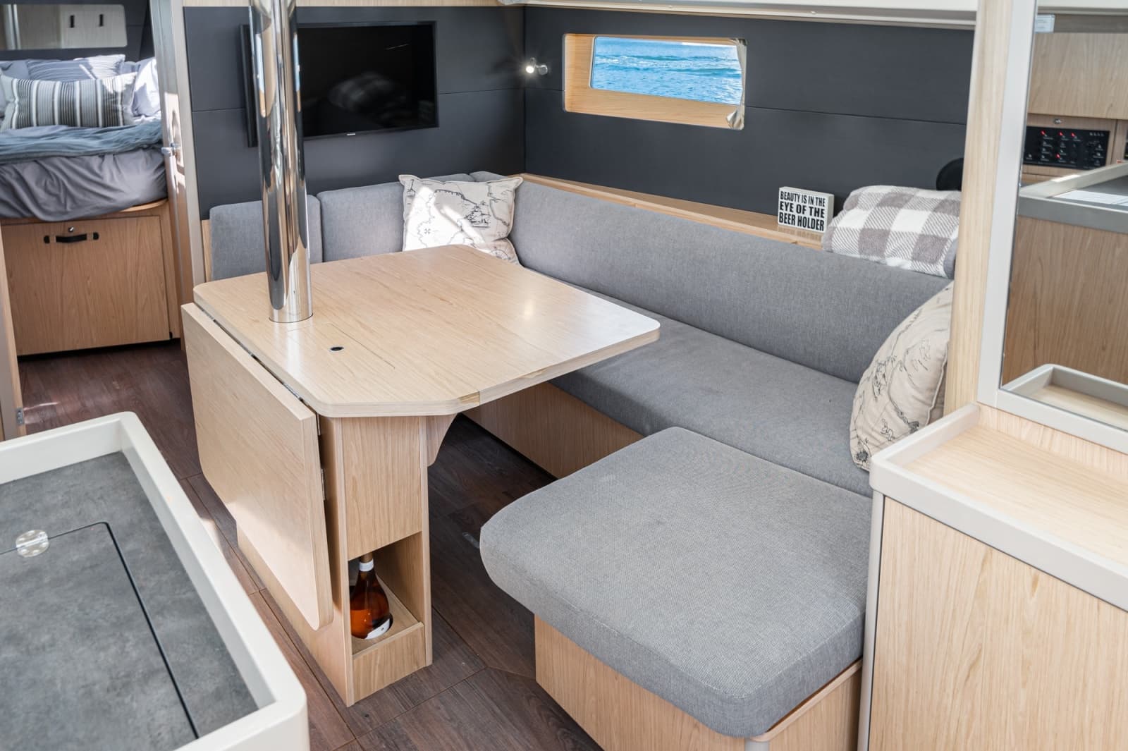 2018 Beneteau Oceanis 41.1 - Photo 24