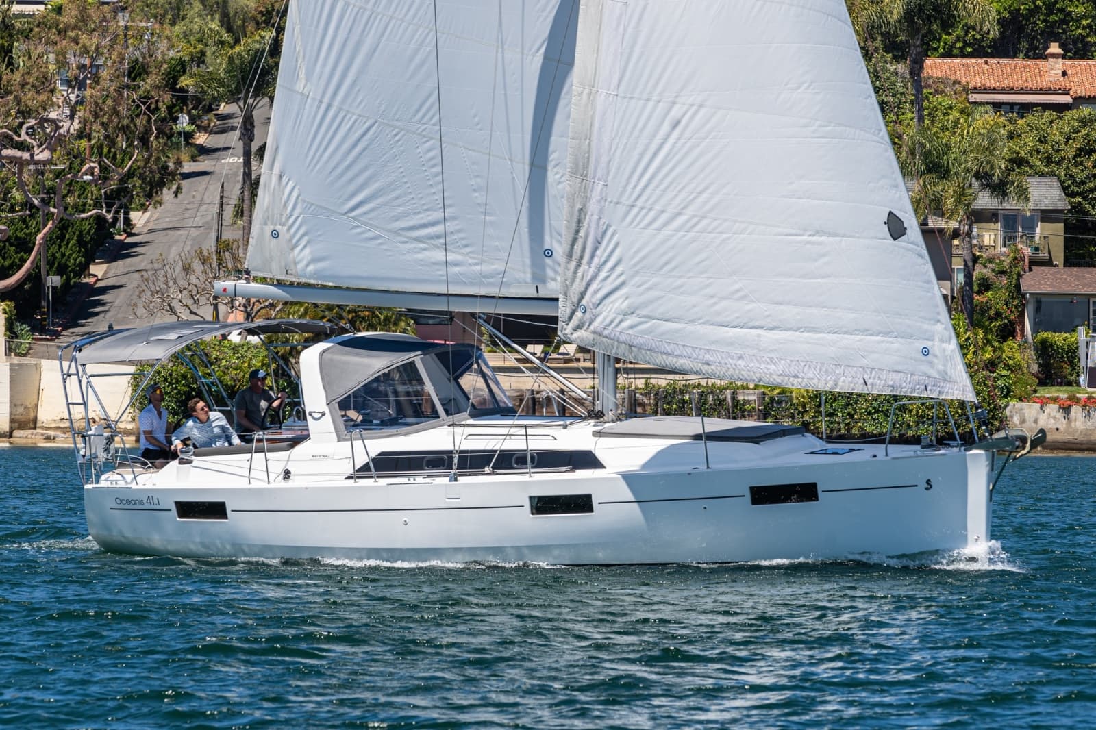 2018 Beneteau Oceanis 41.1 - Photo 2