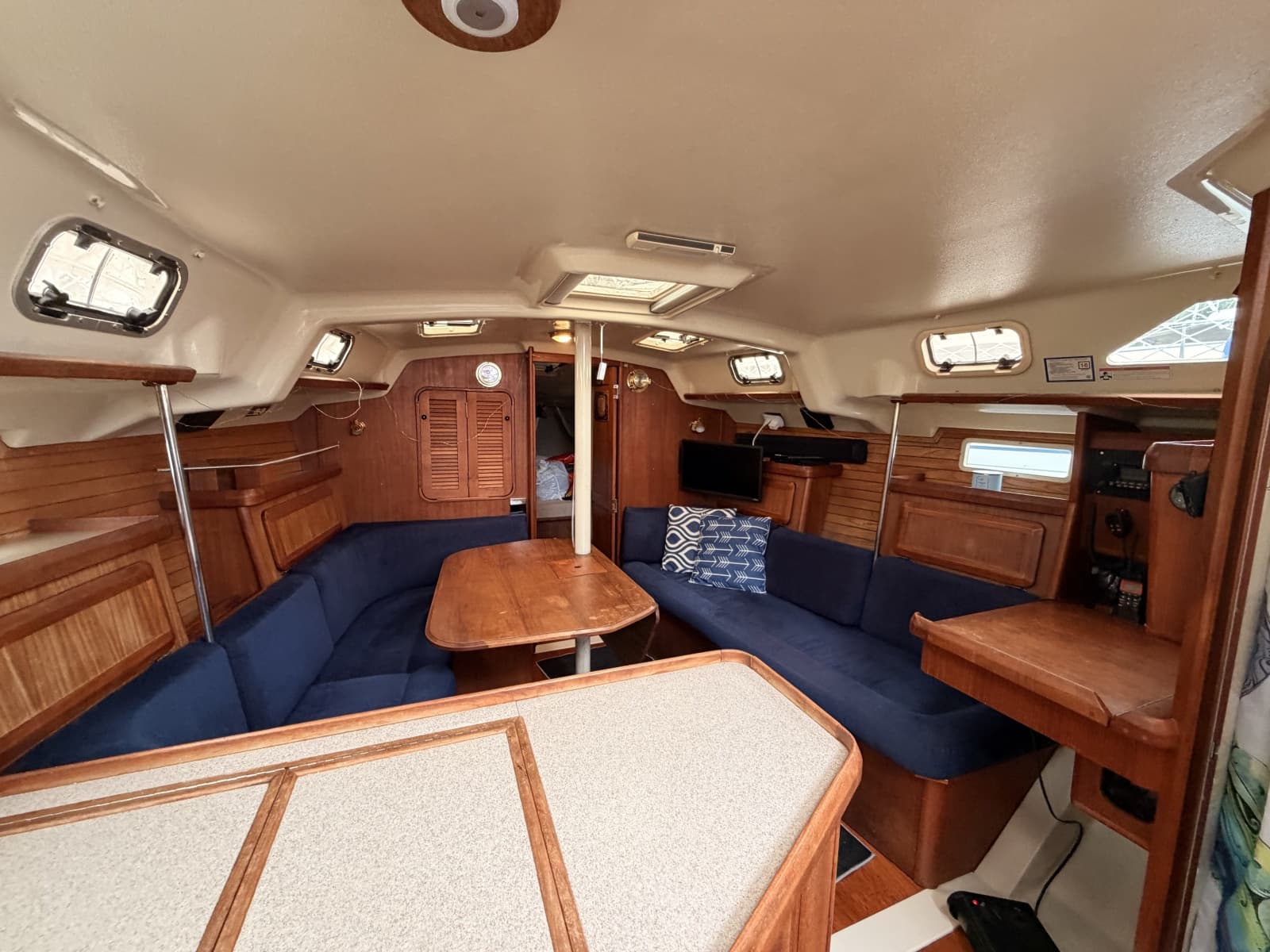 1990 Hunter 37.5 - Photo 3