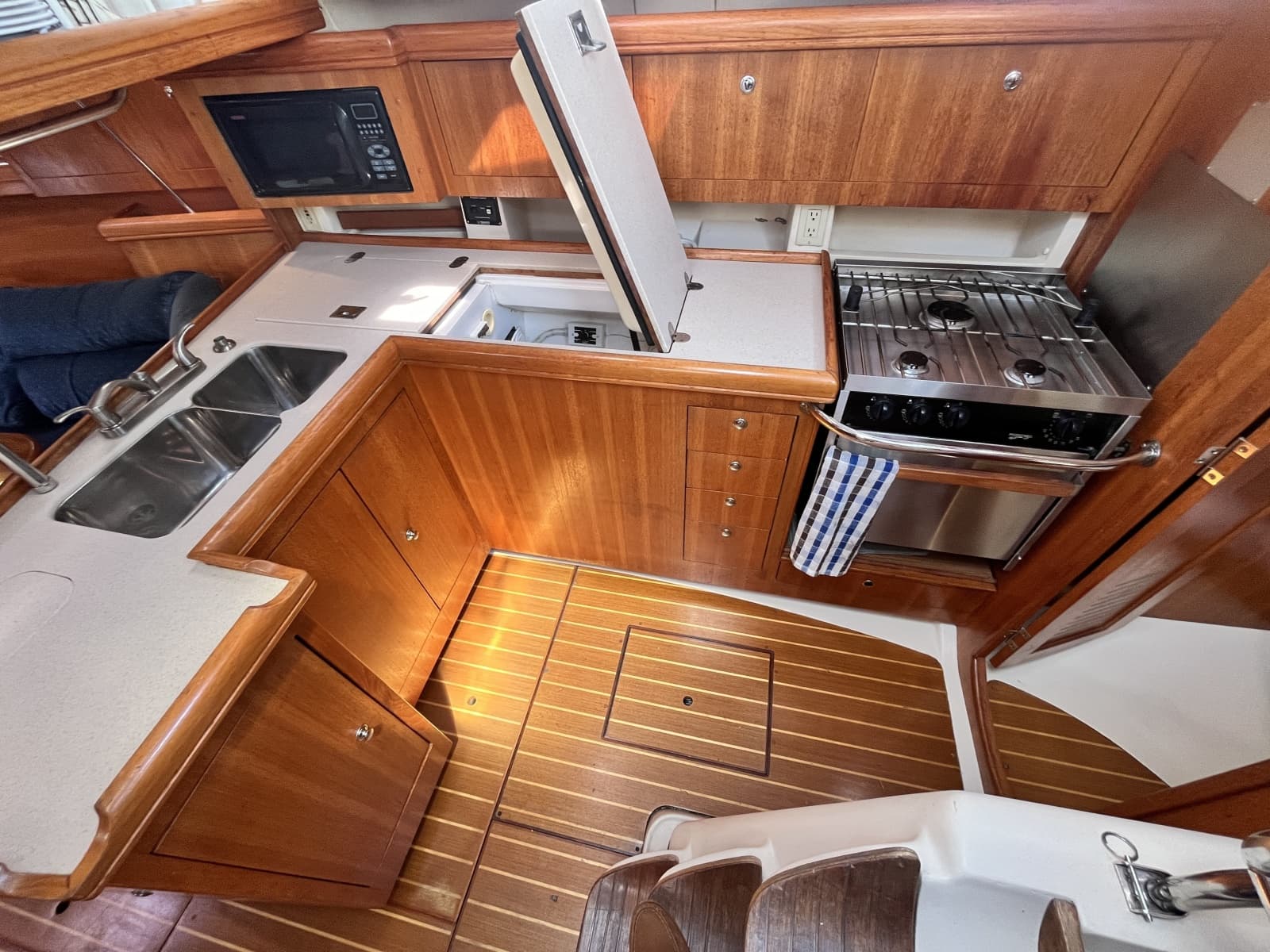 2002 Hunter 386 - Photo 3