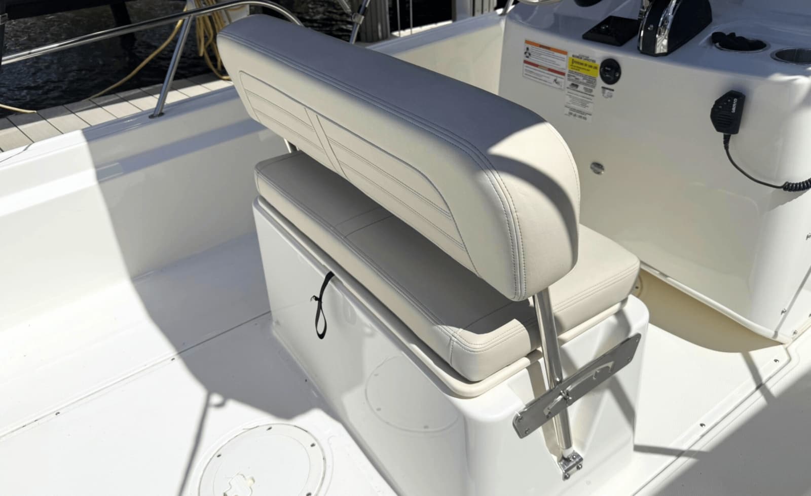 2023 Boston Whaler 190 Montauk - Photo 17