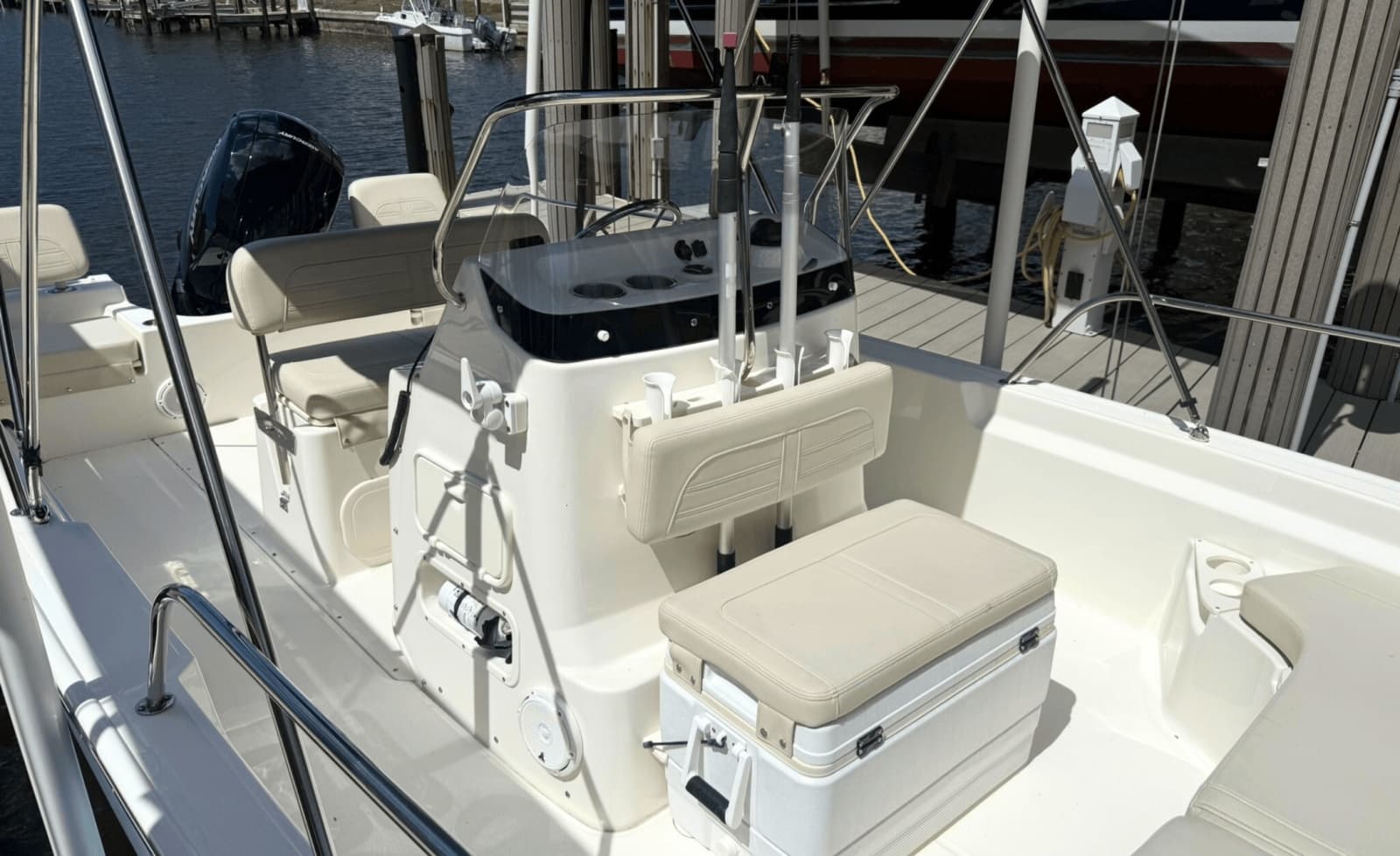 2023 Boston Whaler 190 Montauk - Photo 18