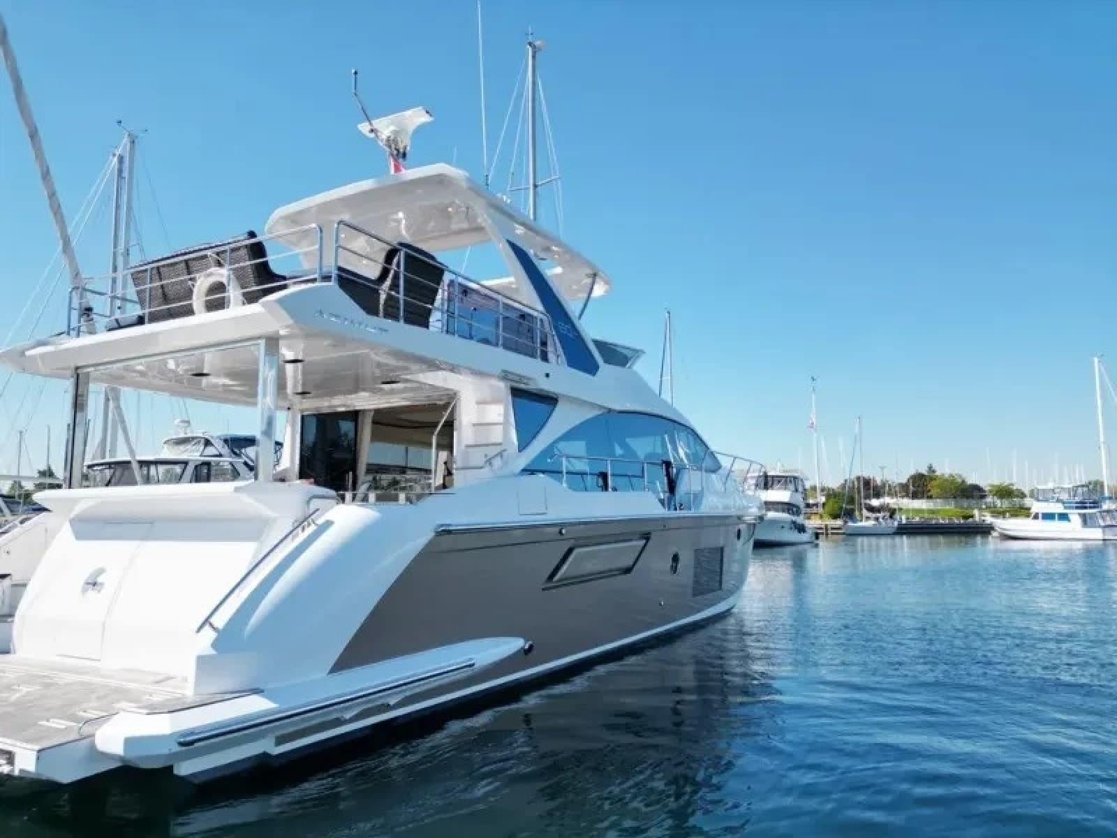 2024 Azimut FLY 60 - Photo 4