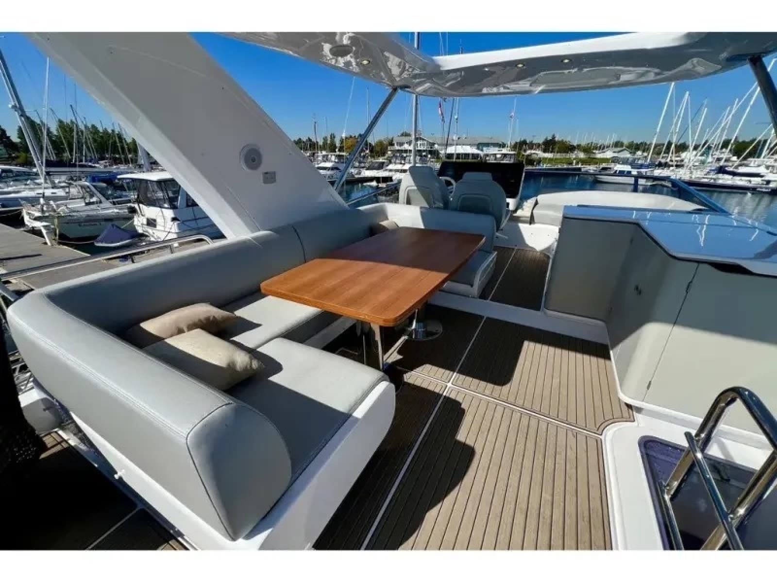 2024 Azimut FLY 60 - Photo 24