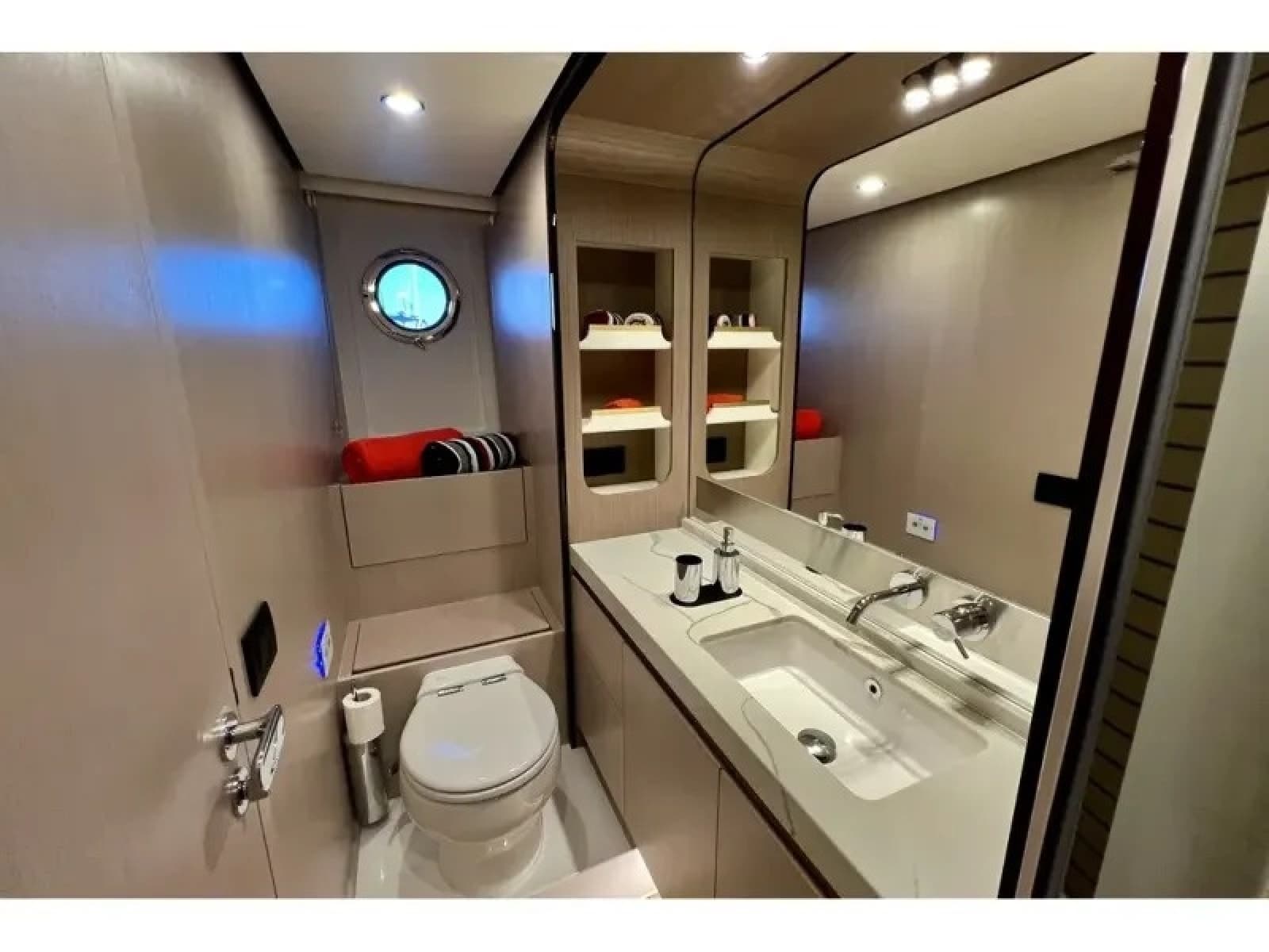 2024 Azimut FLY 60 - Photo 58
