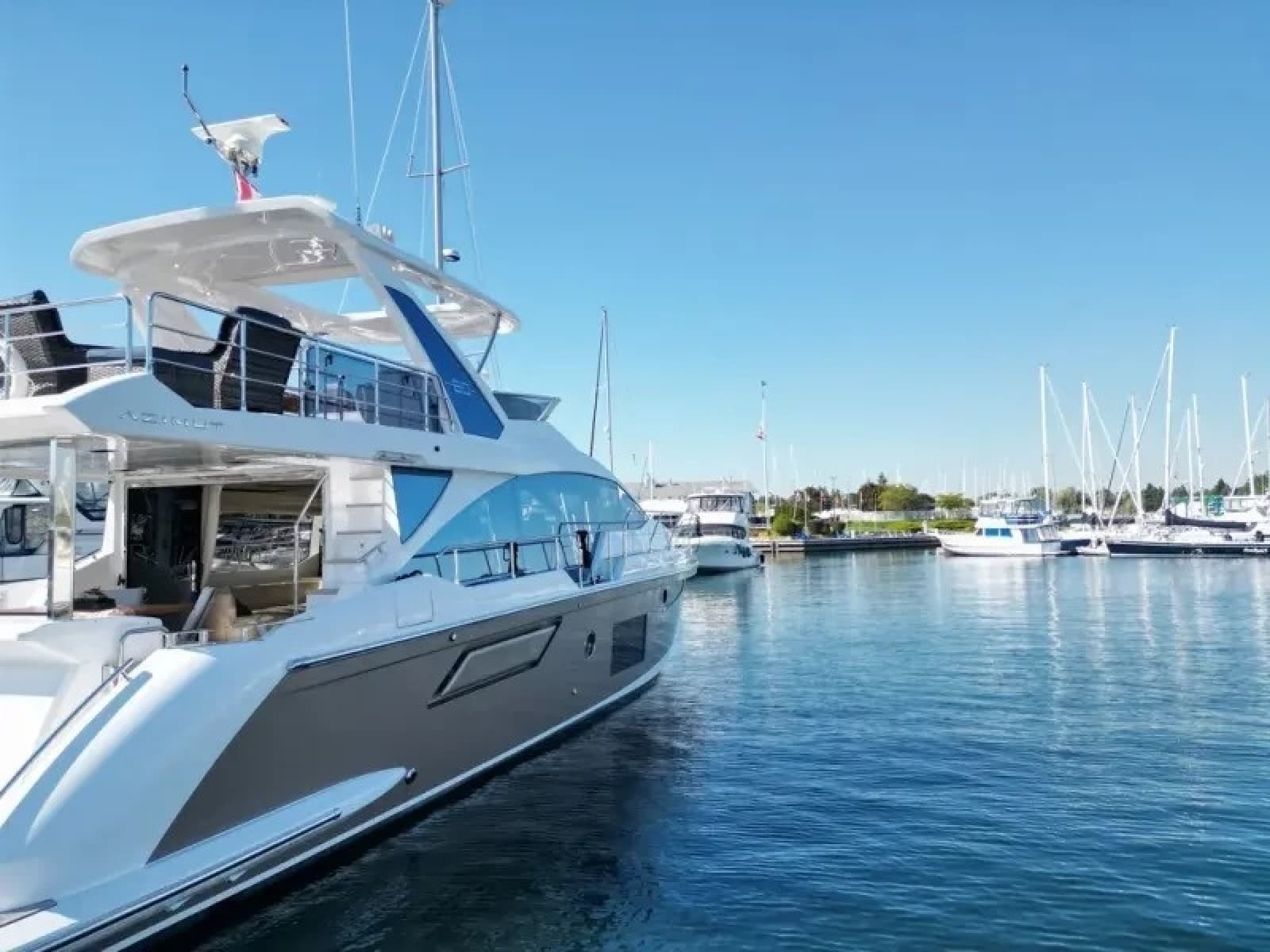 2024 Azimut FLY 60 - Photo 8