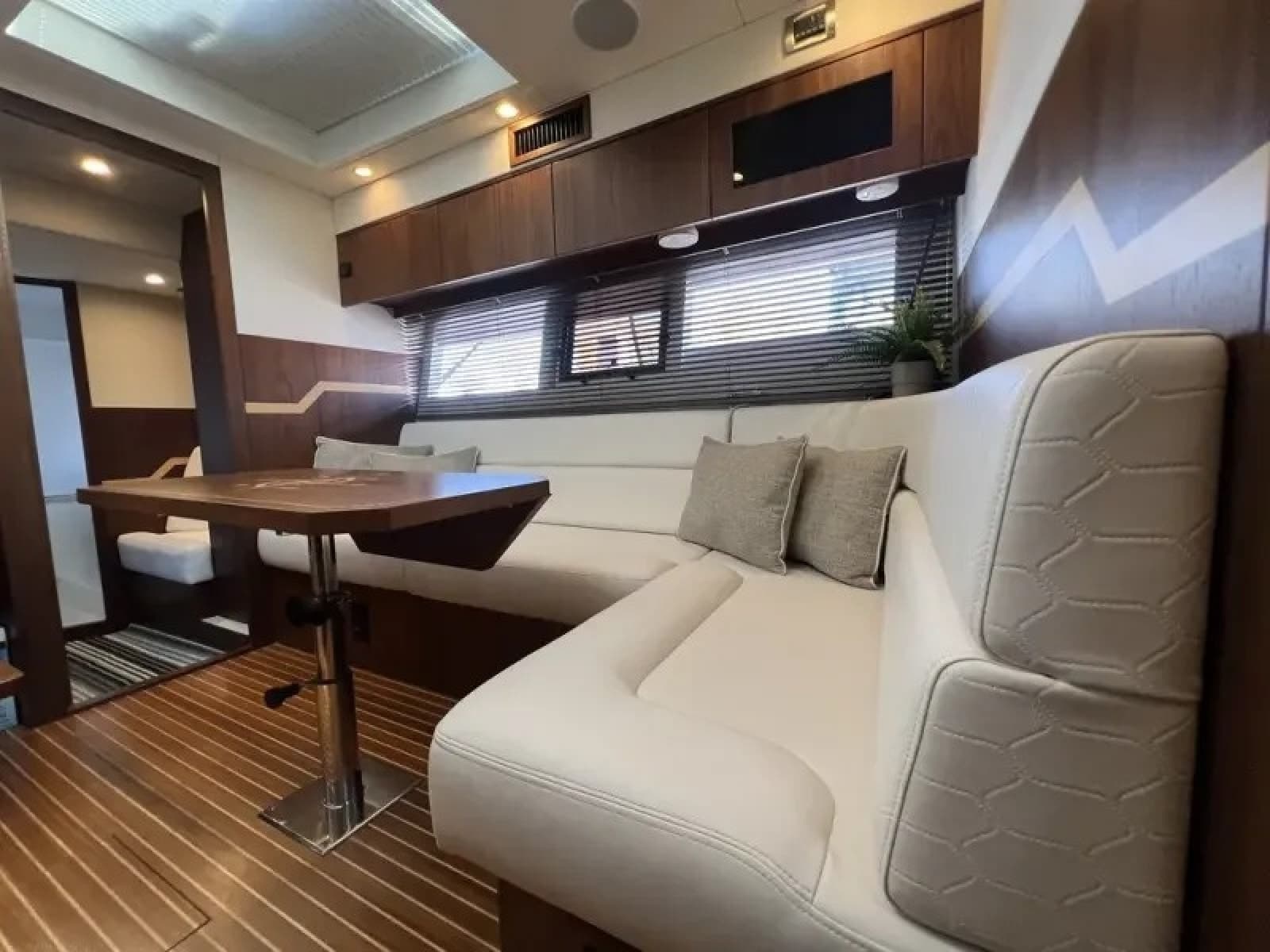 2016 Galeon 405 HTS - Photo 16