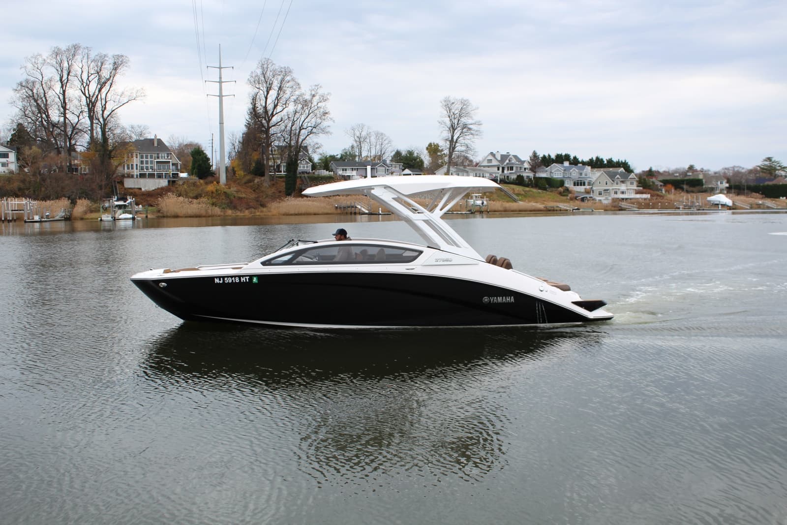 2024 Yamaha Boats 275SD - Photo 2