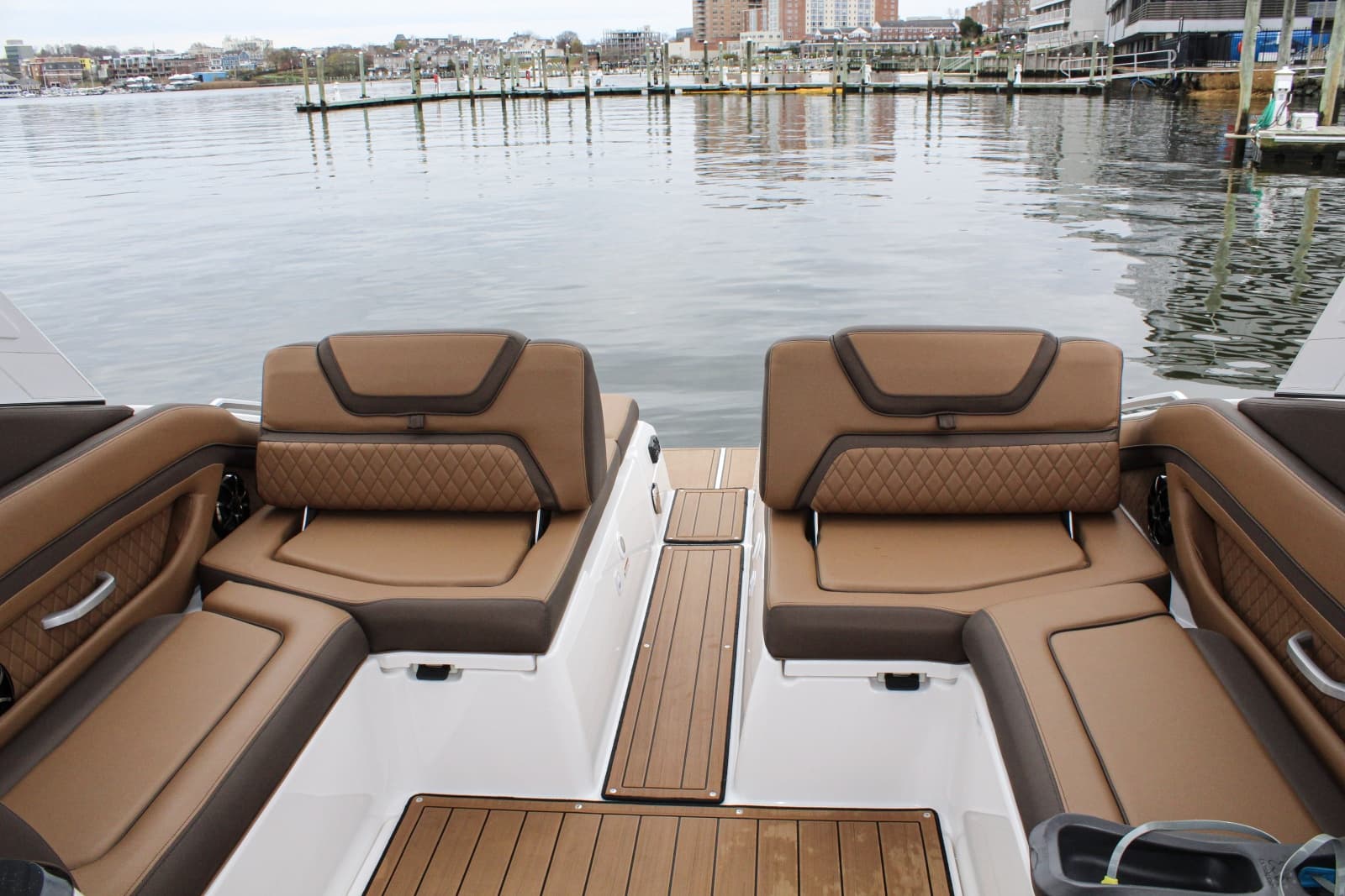 2024 Yamaha Boats 275SD - Photo 10