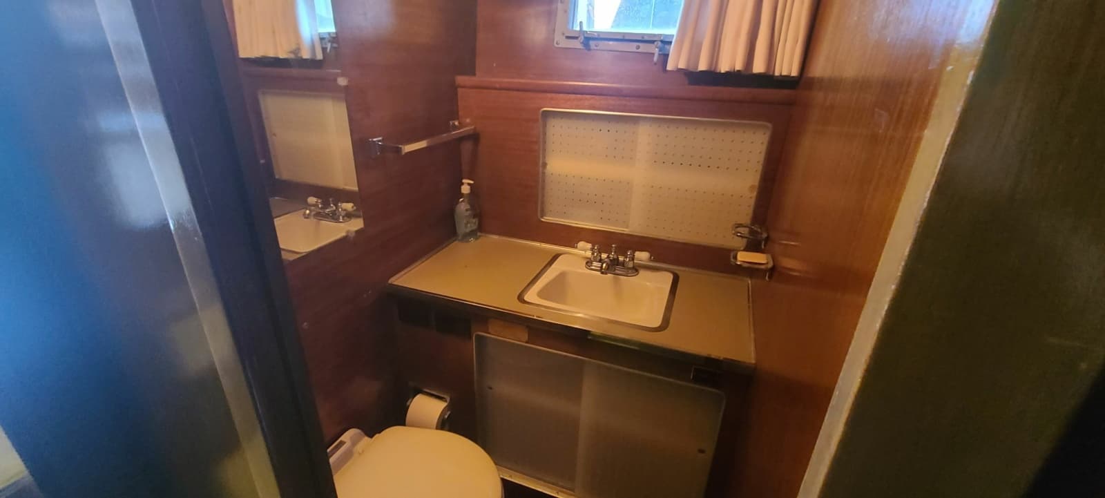 1965 Chris-Craft Roamer 58 - Photo 15