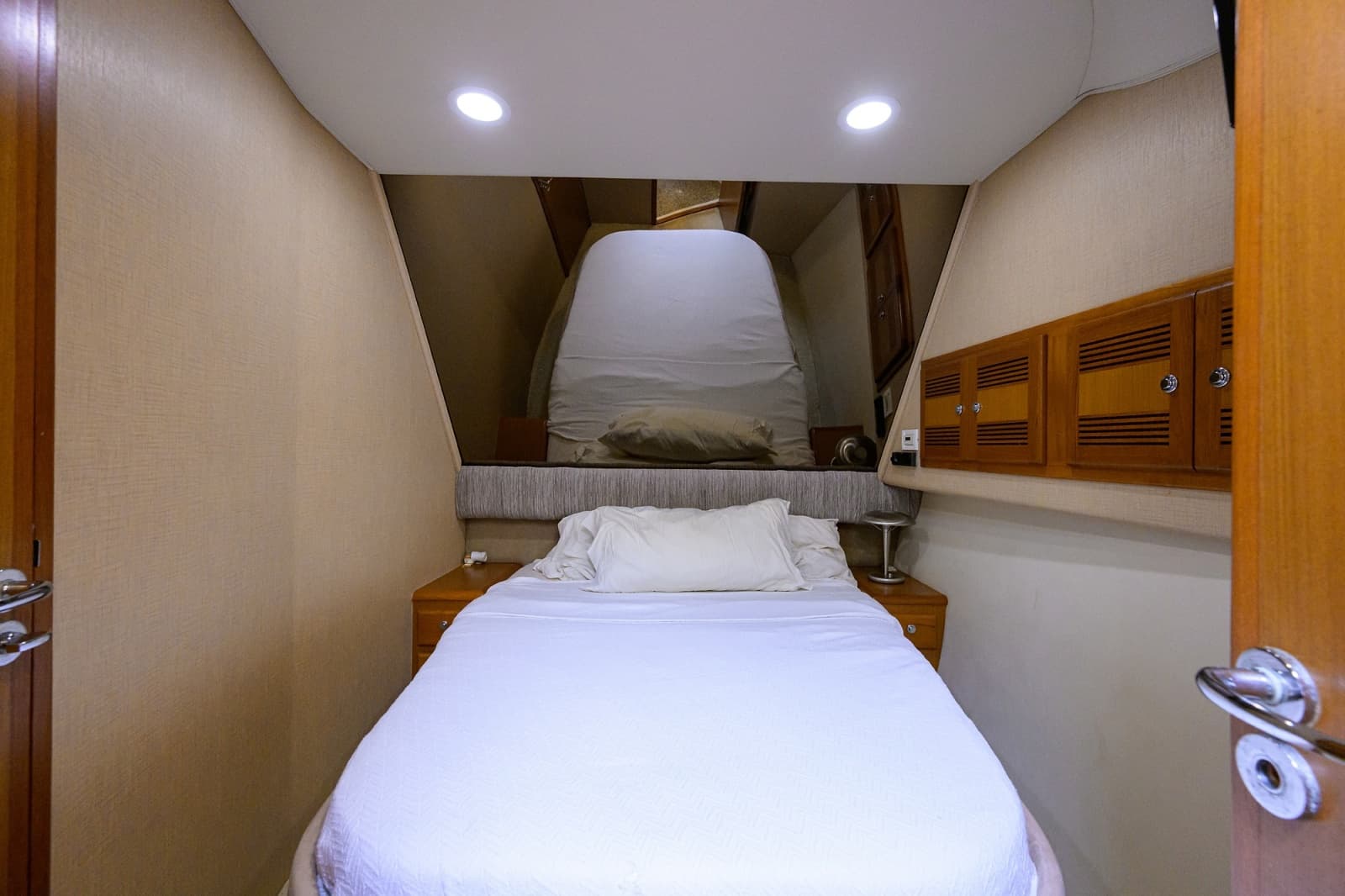 2003 Cabo 48 Flybridge - Photo 11