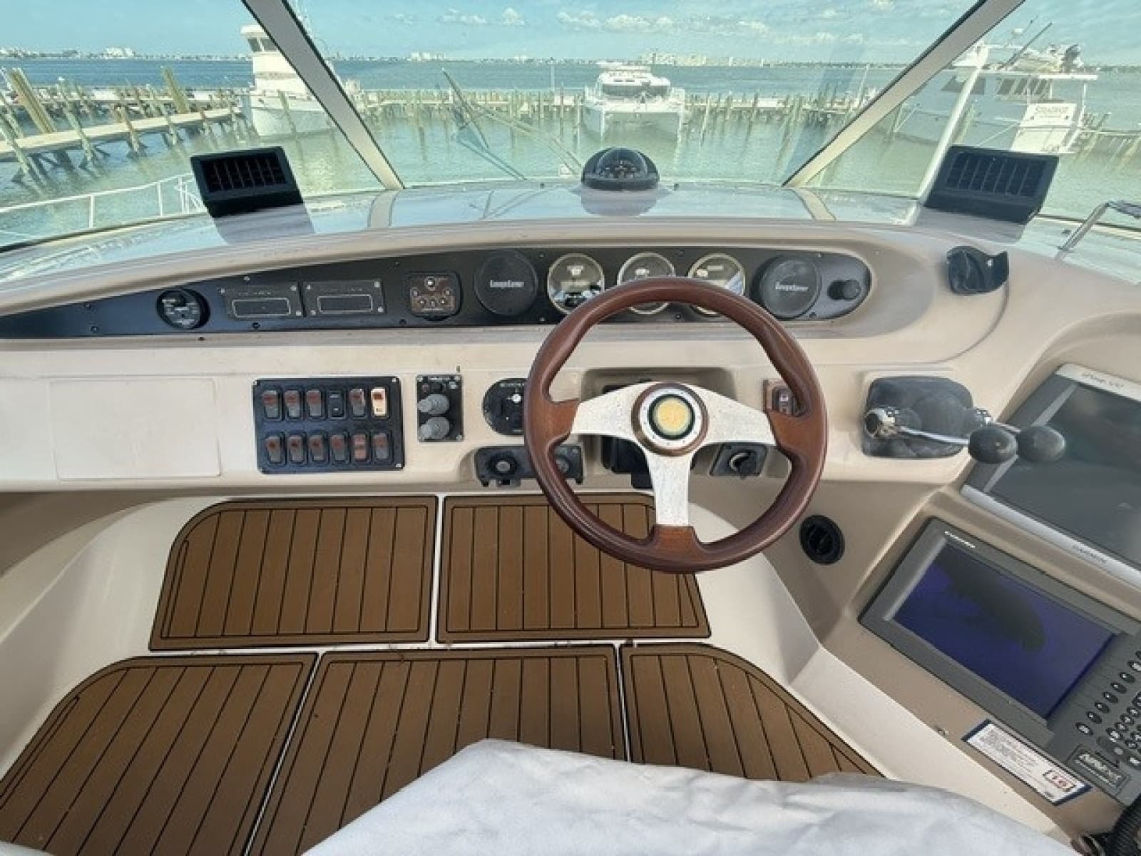 2005 Carver 46 Voyager - Photo 25