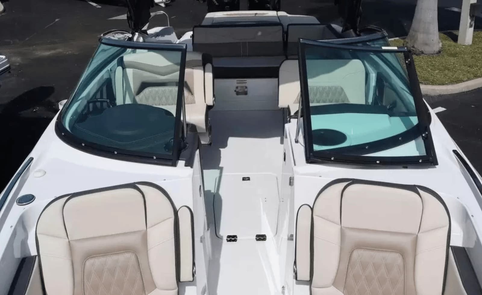2024 Monterey 305SS - Photo 13