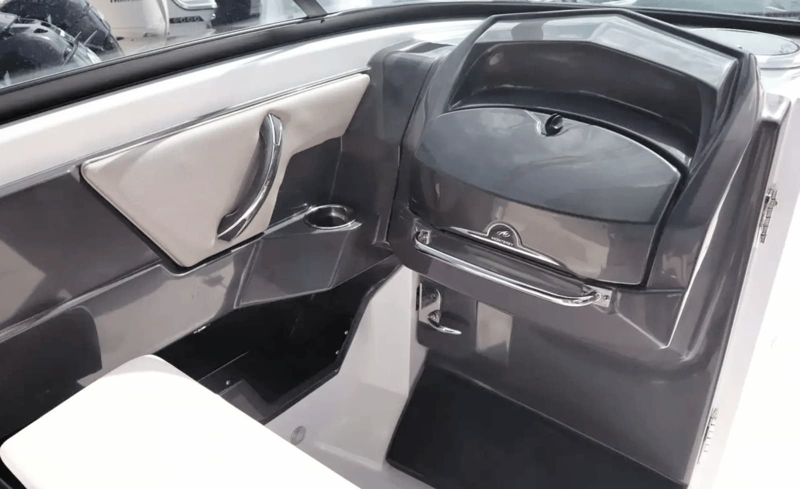 2024 Monterey 305SS - Photo 11