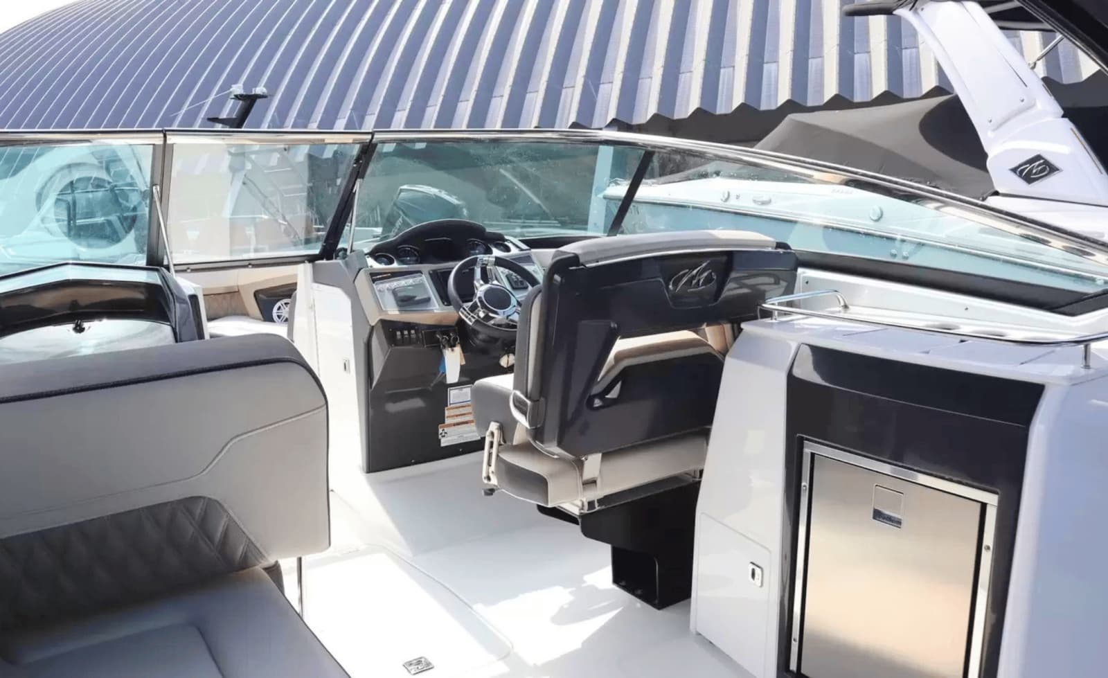 2024 Monterey 305SS - Photo 6