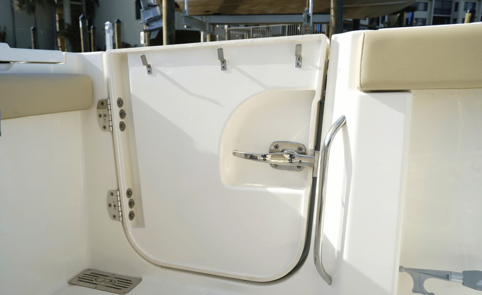 2020 Pursuit S328 - Photo 29