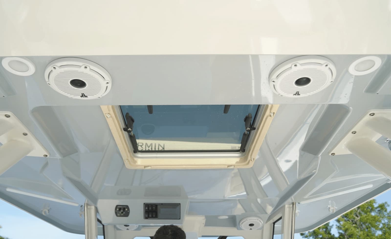 2020 Pursuit S328 - Photo 39