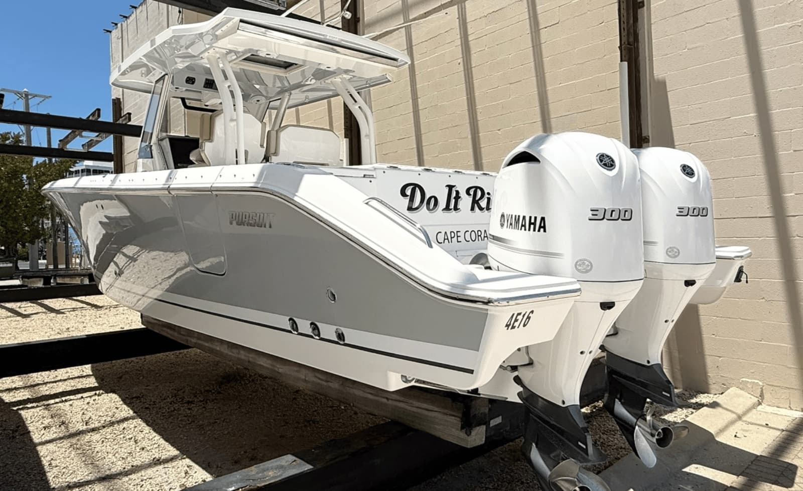 2020 Pursuit S328 - Photo 5