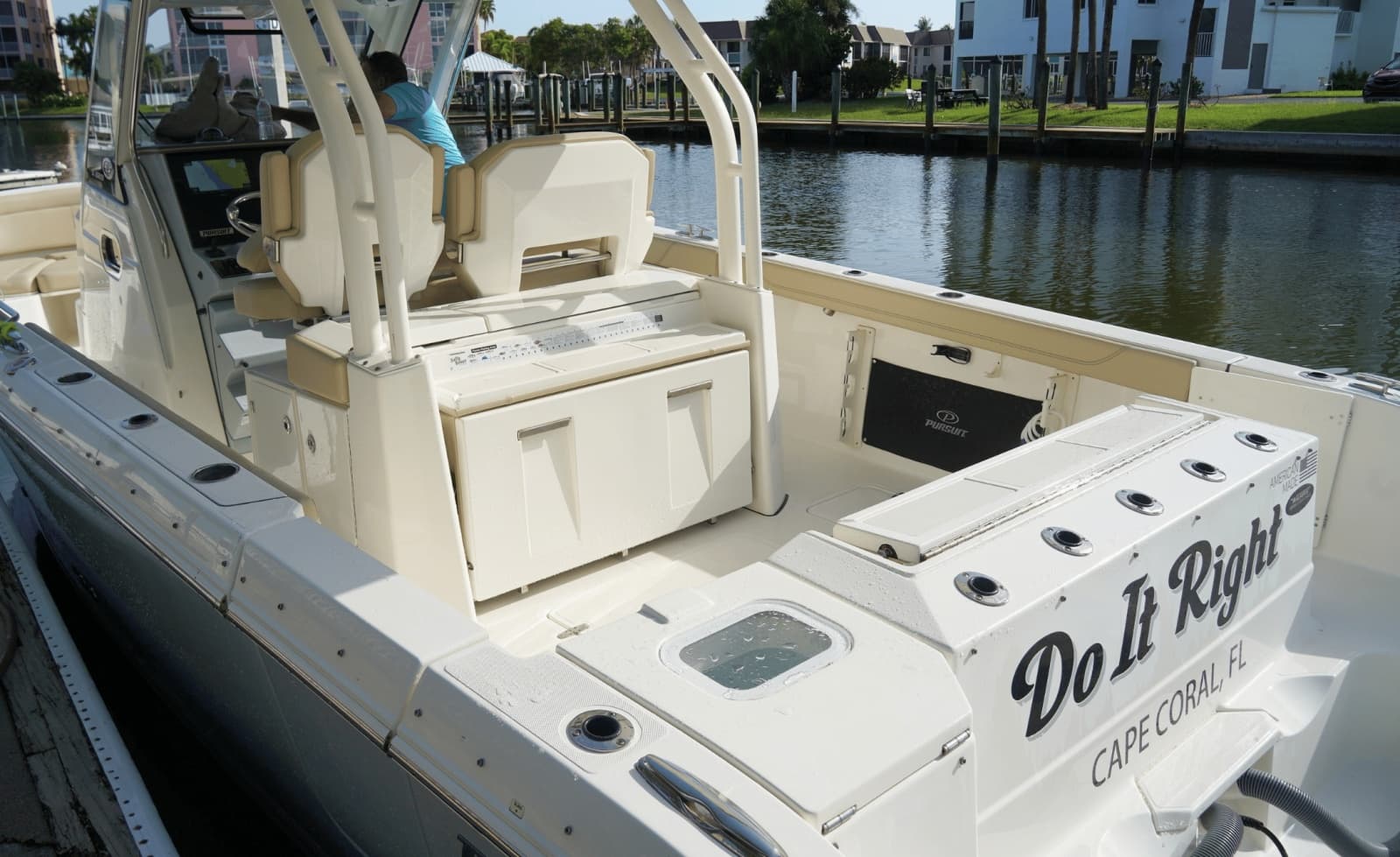 2020 Pursuit S328 - Photo 14