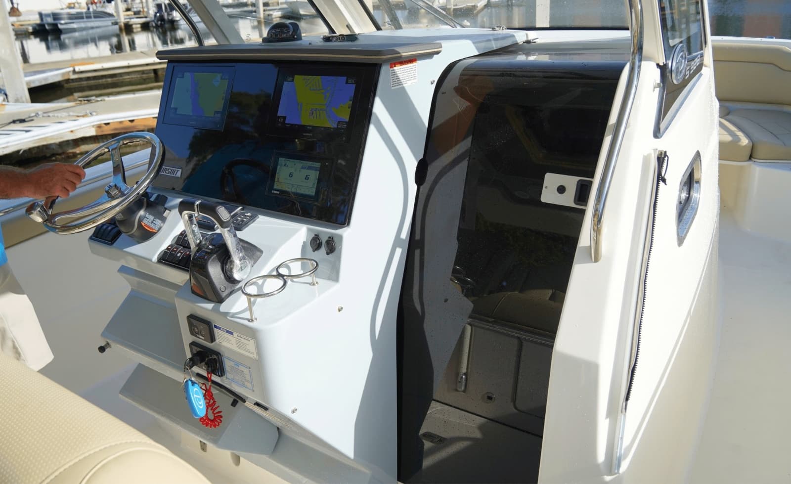 2020 Pursuit S328 - Photo 30