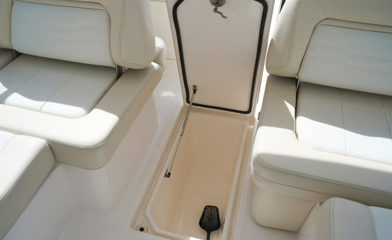 2024 Regal LX9 - Photo 44
